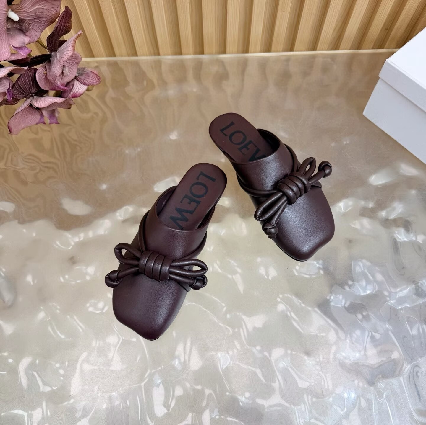 ua L0ew* flamenco knot mule