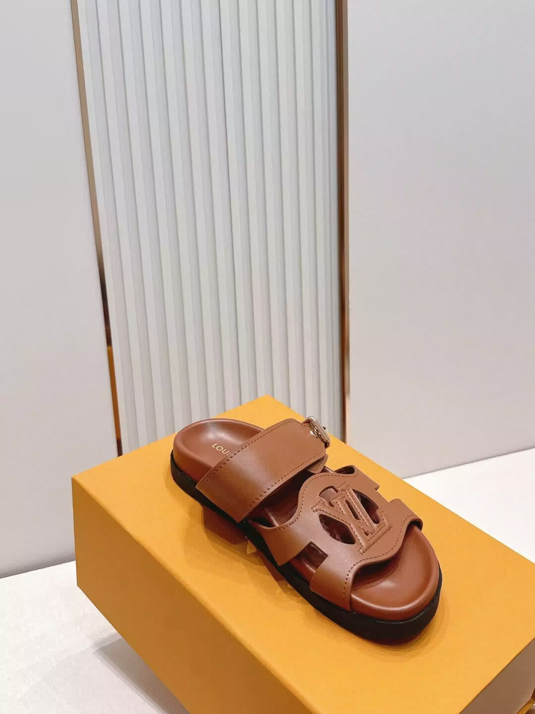 UA LV Isola Comfort Mule
