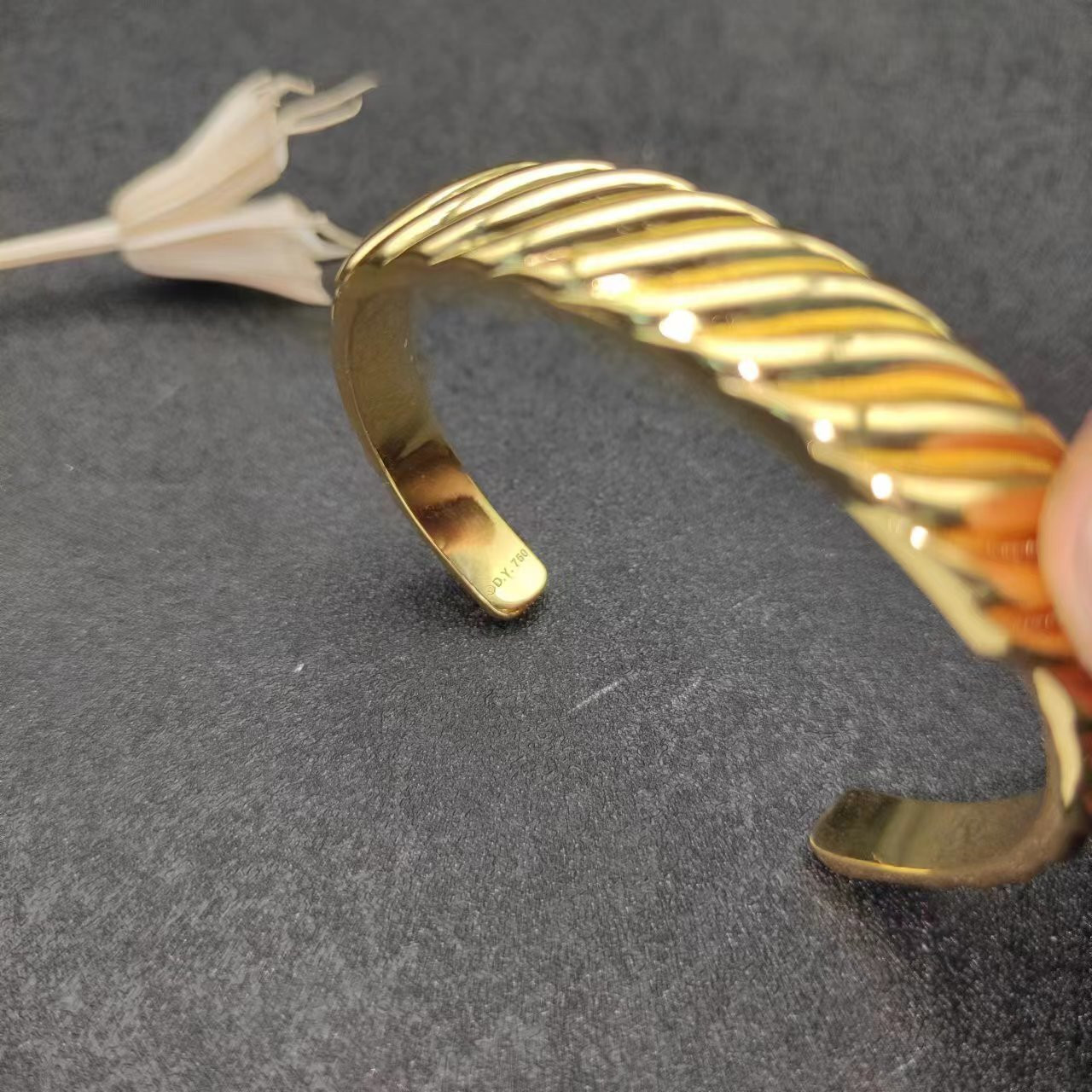 dau1d Yvrm*n 12.9mm bracelet(wrist circumference 15-20cm)