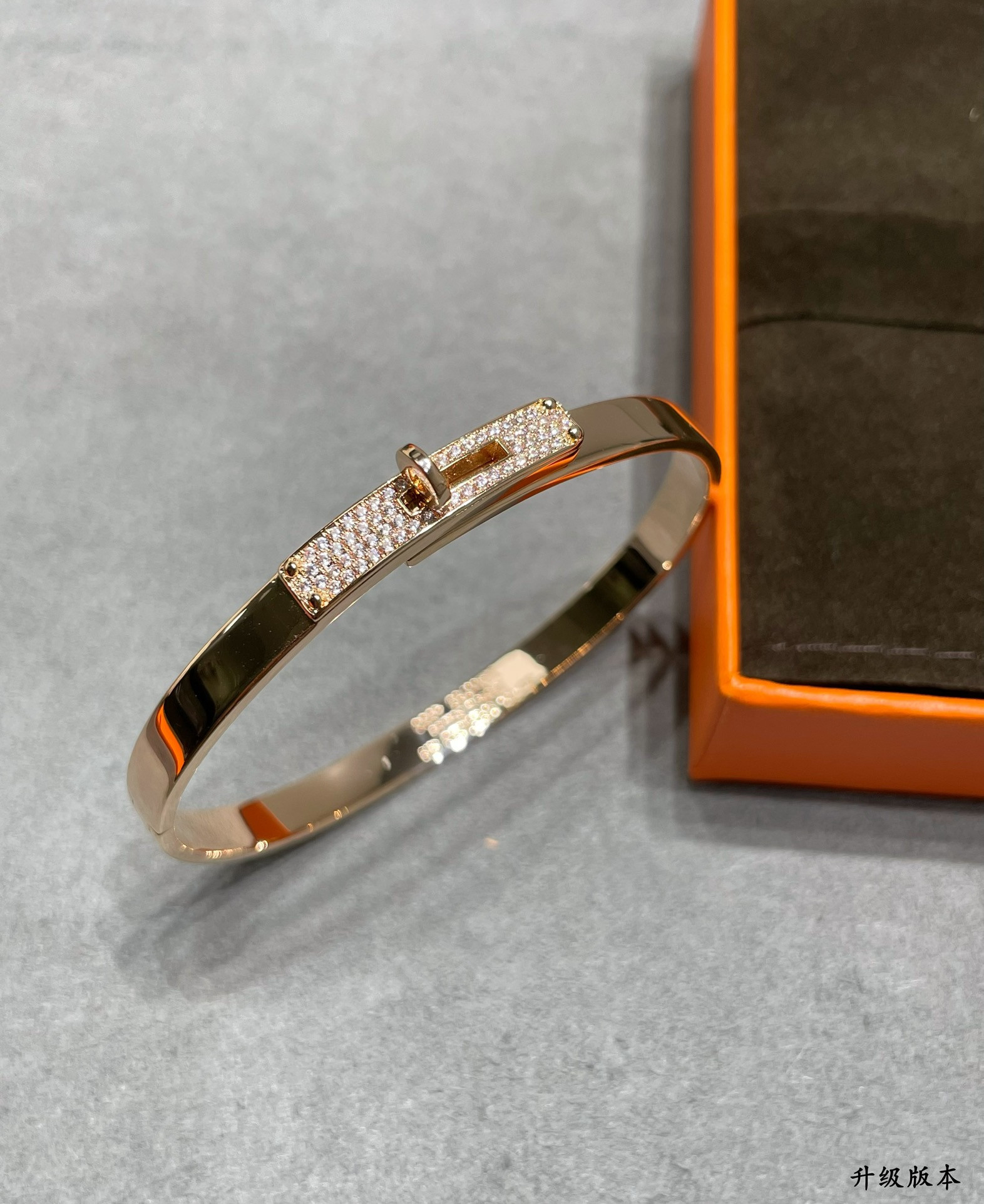 H**mes button half-diamond Bracelet