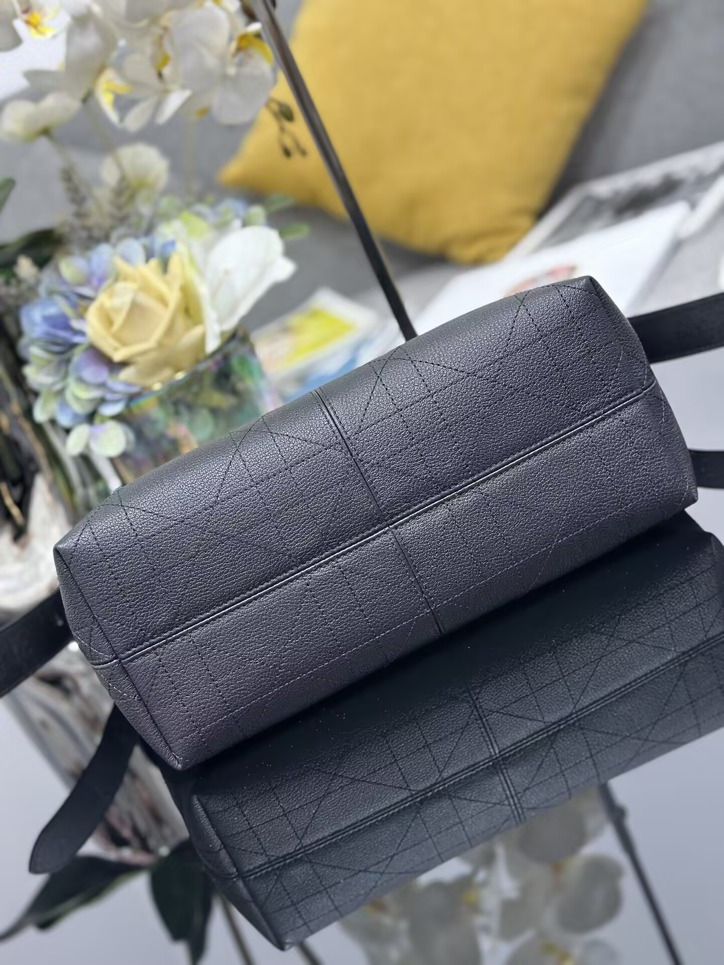 D*or medium D*or voyage bag 28x18x12cm