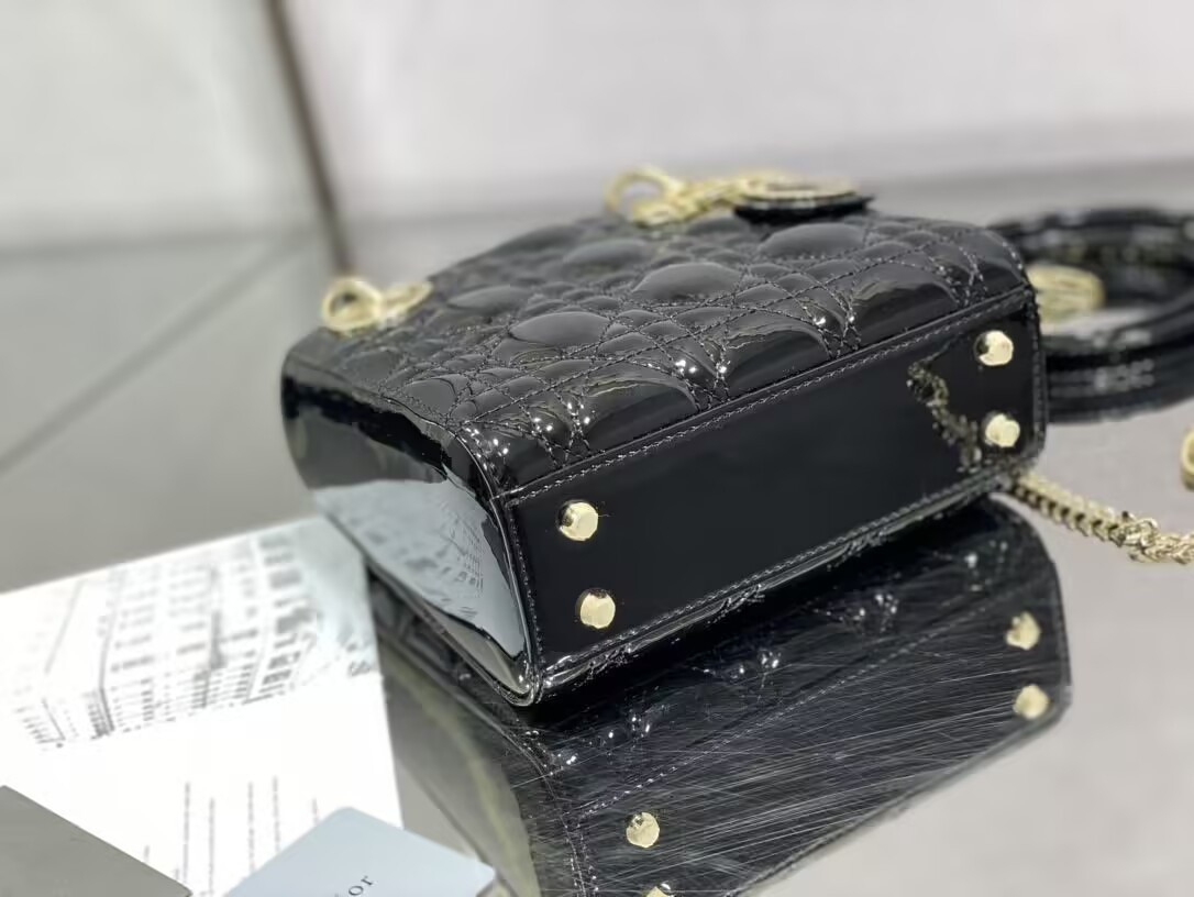 mini lady D*or bag patent cannage calfskin 17 x 15 x 7 cm