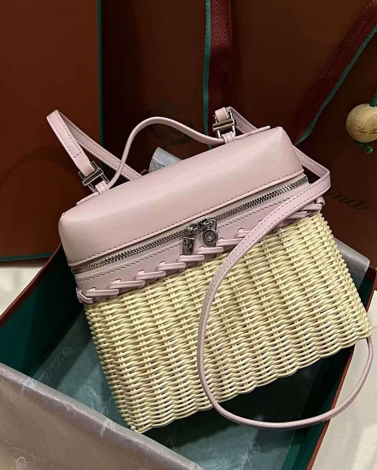 L**o p*ana Extra Pocket L19 Wicker Bag 17.5x21x10cm
