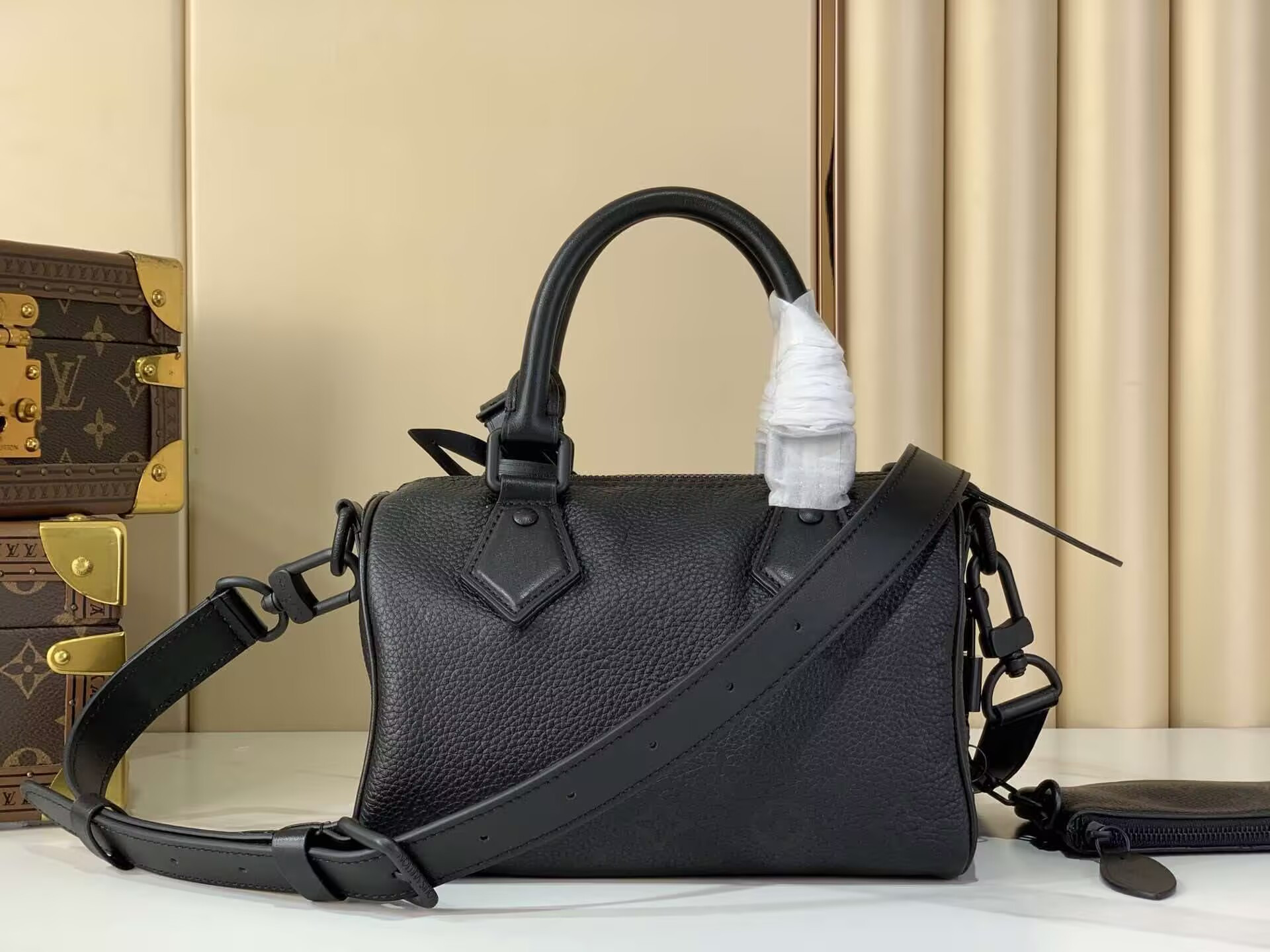 LV Speedy P9 Bandoulière 20 M13904 22x14x17.5cm