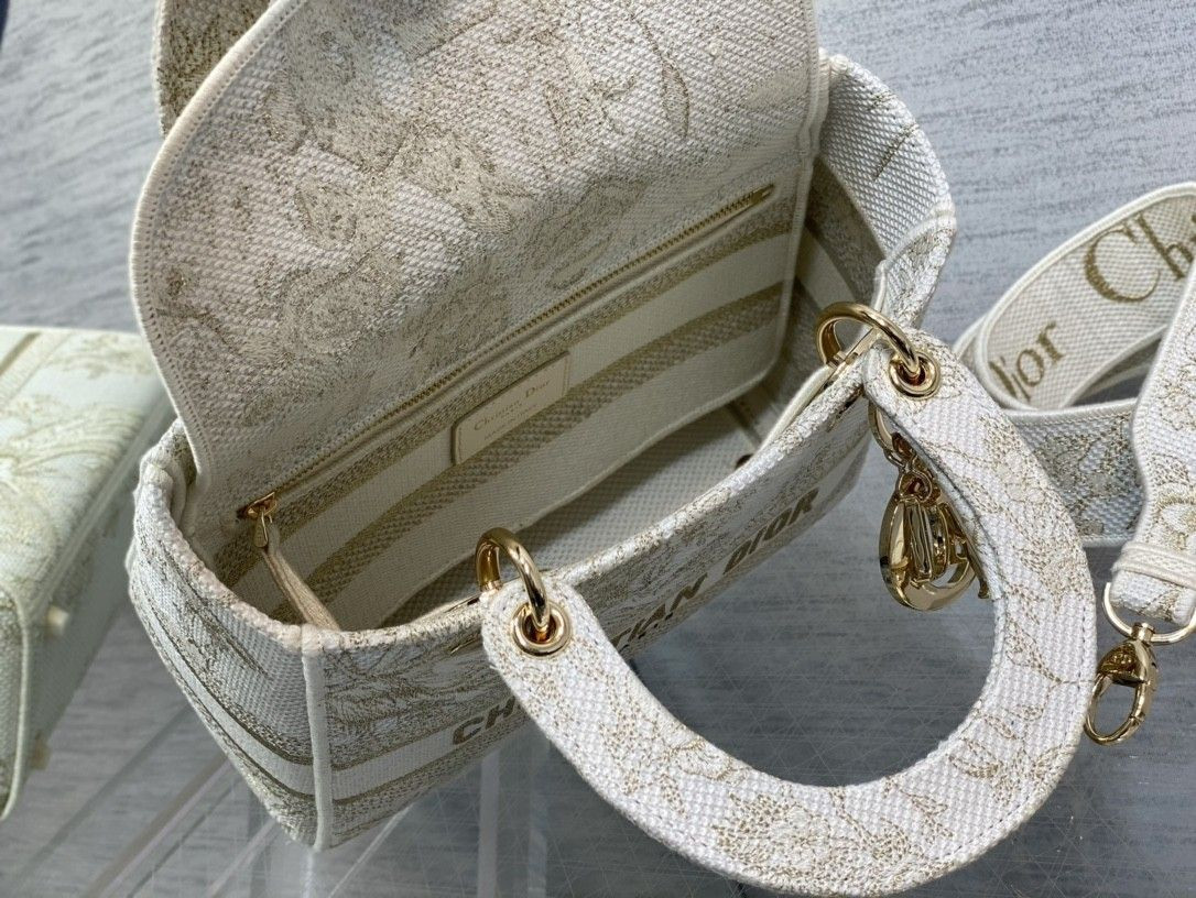 MEDIUM D*0r LADY D-LITE BAG 24 x 20 x 11 cm