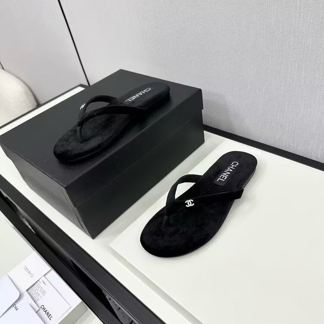 UA Ch*el Slides
