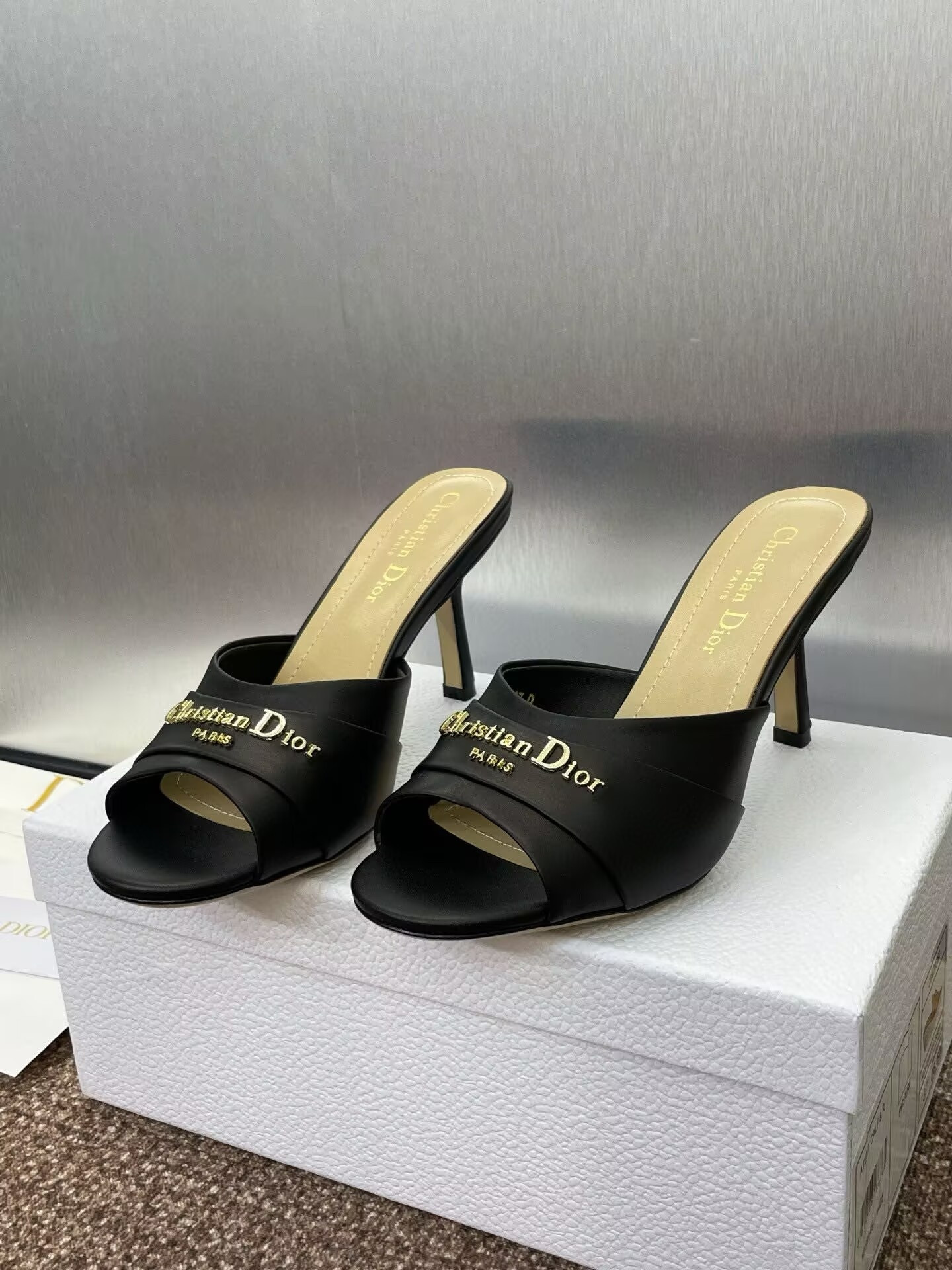 UA D*0r Heeled Slide