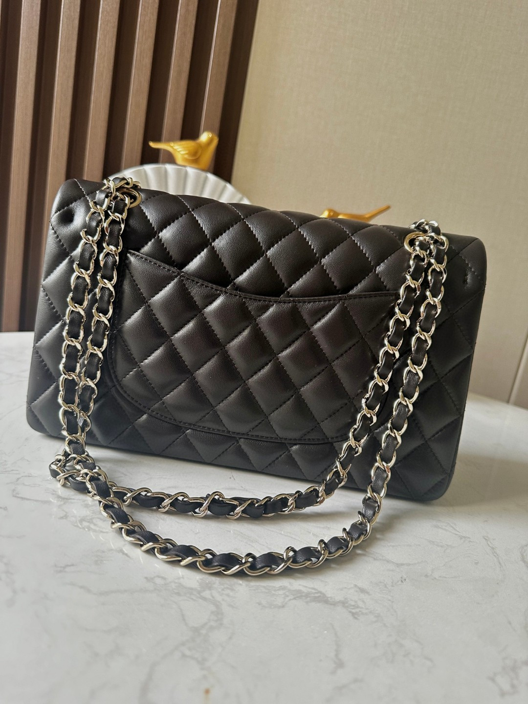 Ch*el CLASSIC HANDBAG Gold Metal 15.5×25.5×6.5cm