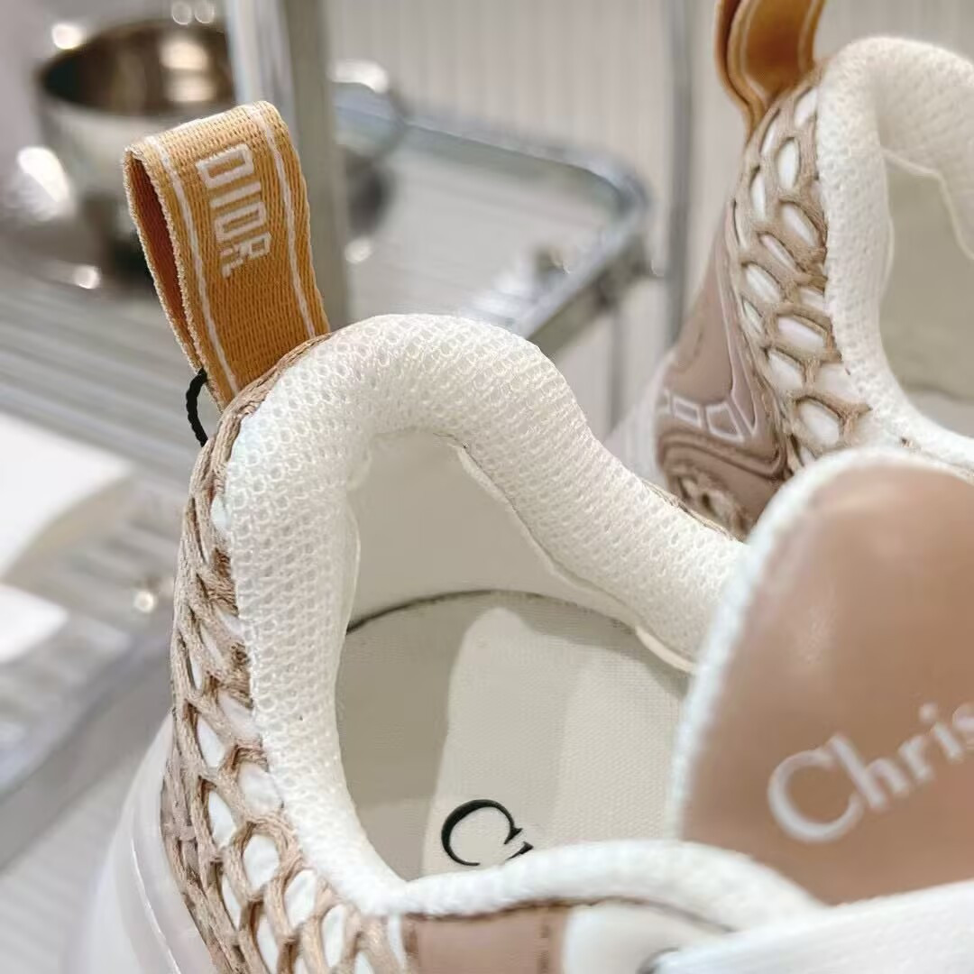 UA D*0r Vibe Sneaker