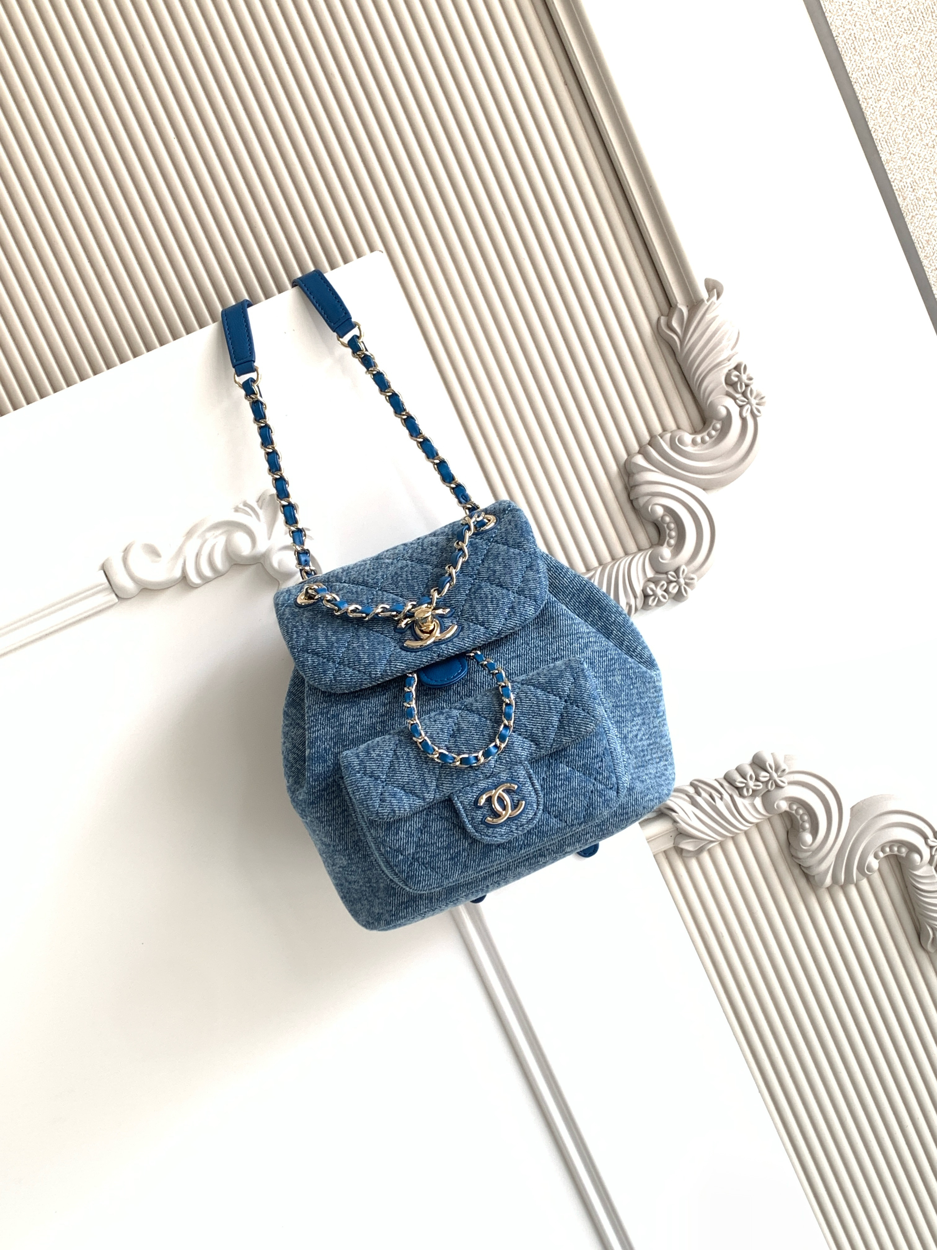 Ch*el backpack as2805 18x18x12cm