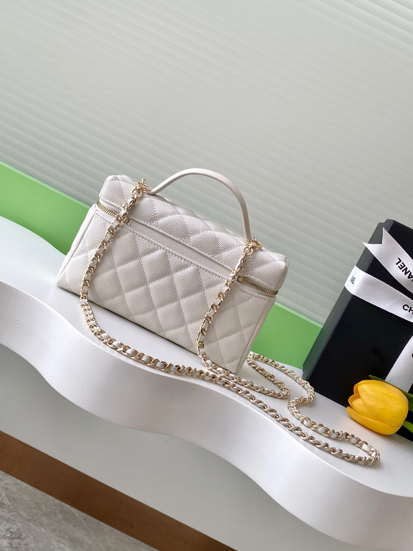 Ch*el Long Vanity With Chain 25C AP4531 17×19.5×5cm