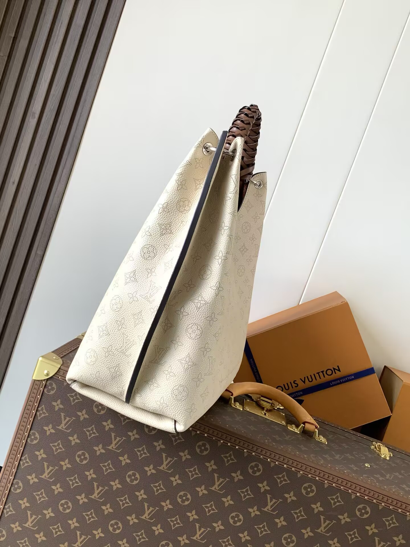 LV Carmel Hobo M53188 35x40x17cm