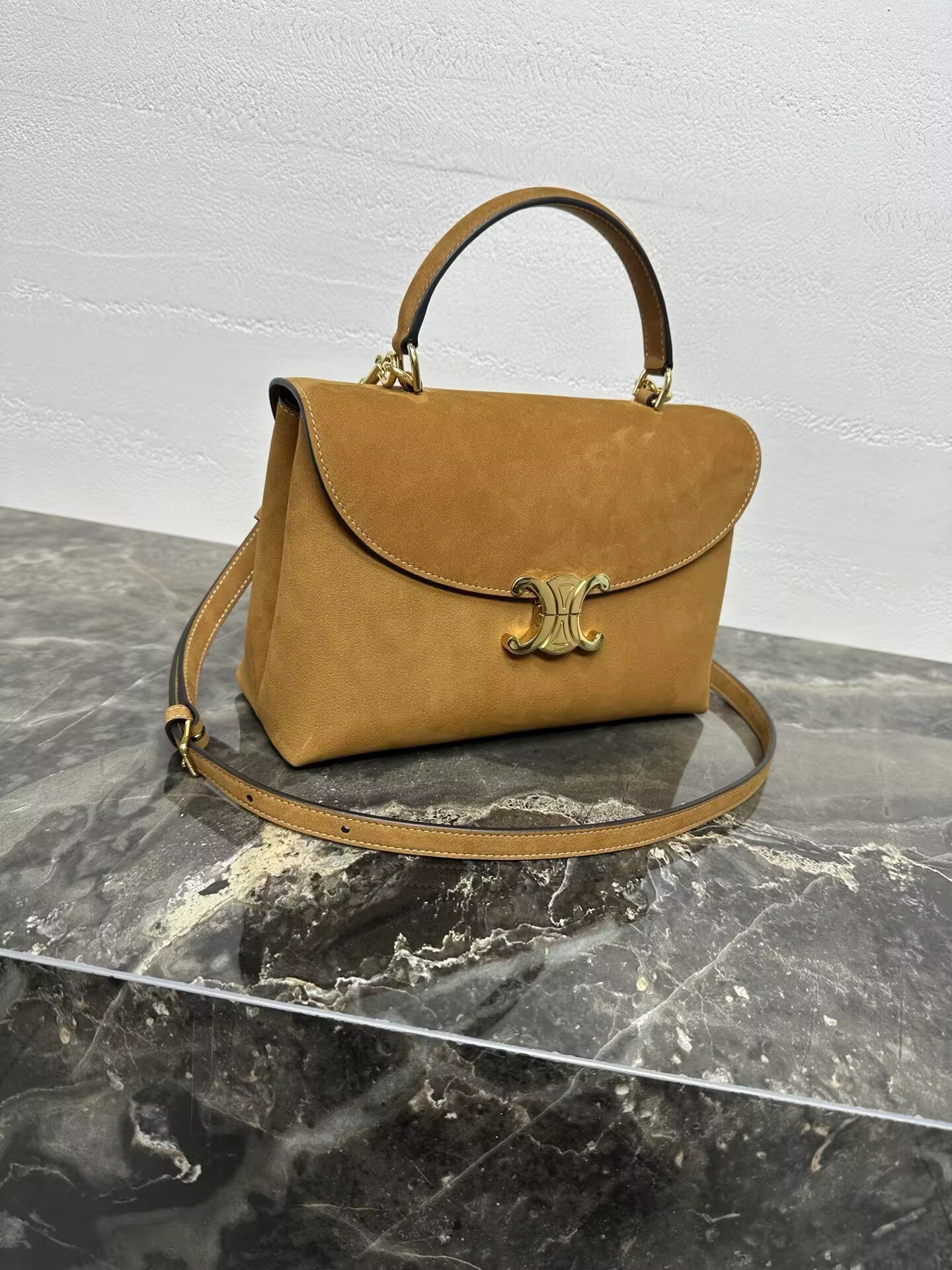 Ce**e medium nino bag in nubuck calfskin 25x17.5x10cm