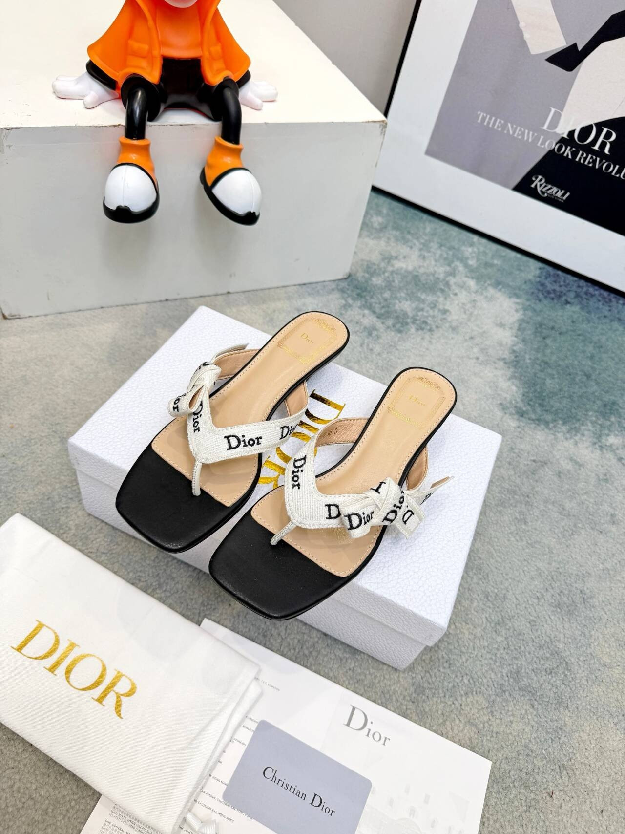 ua D*or j