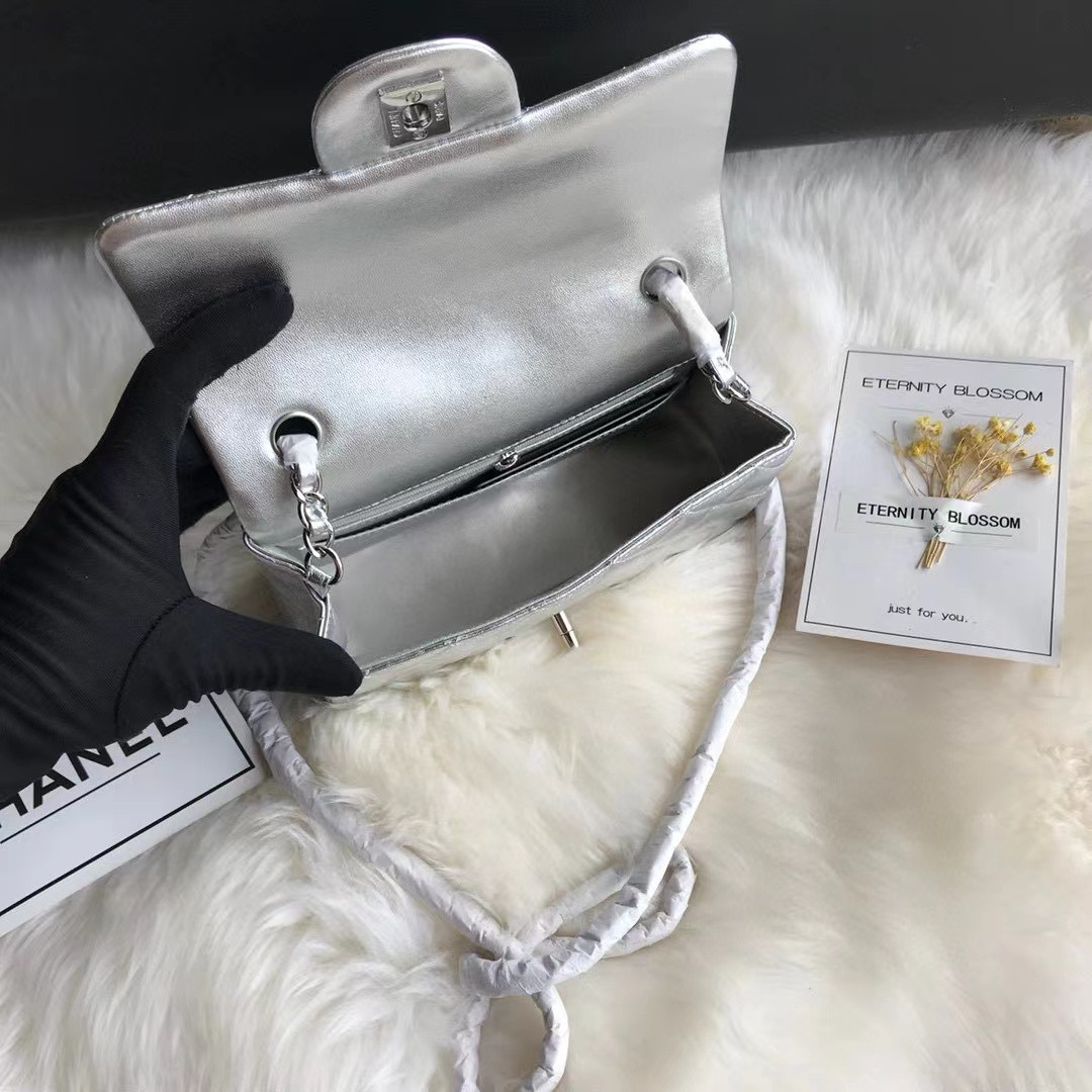 Ch*el flap bag 20x12x6cm