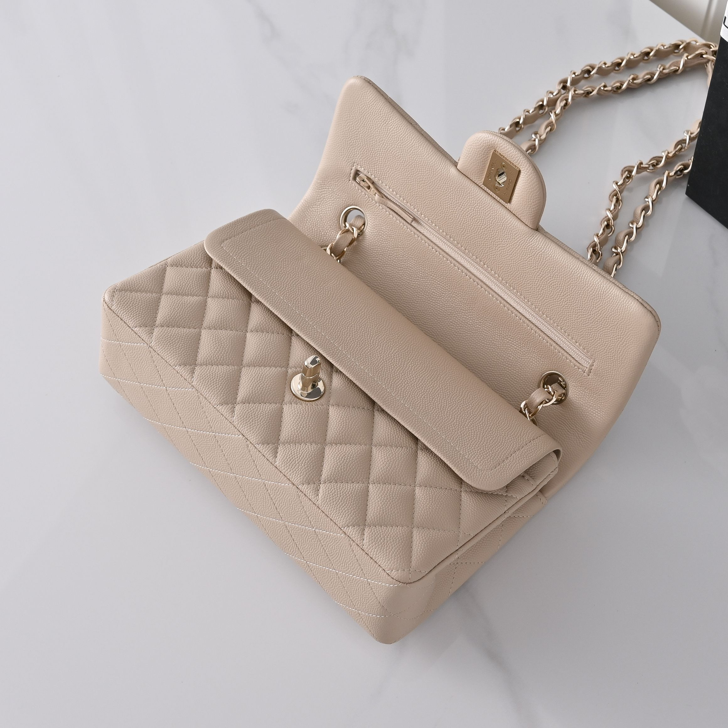 Ch*el classic flap handbag milky tea with light gold hardware and caviar leather a01113 23x14.5x6cm