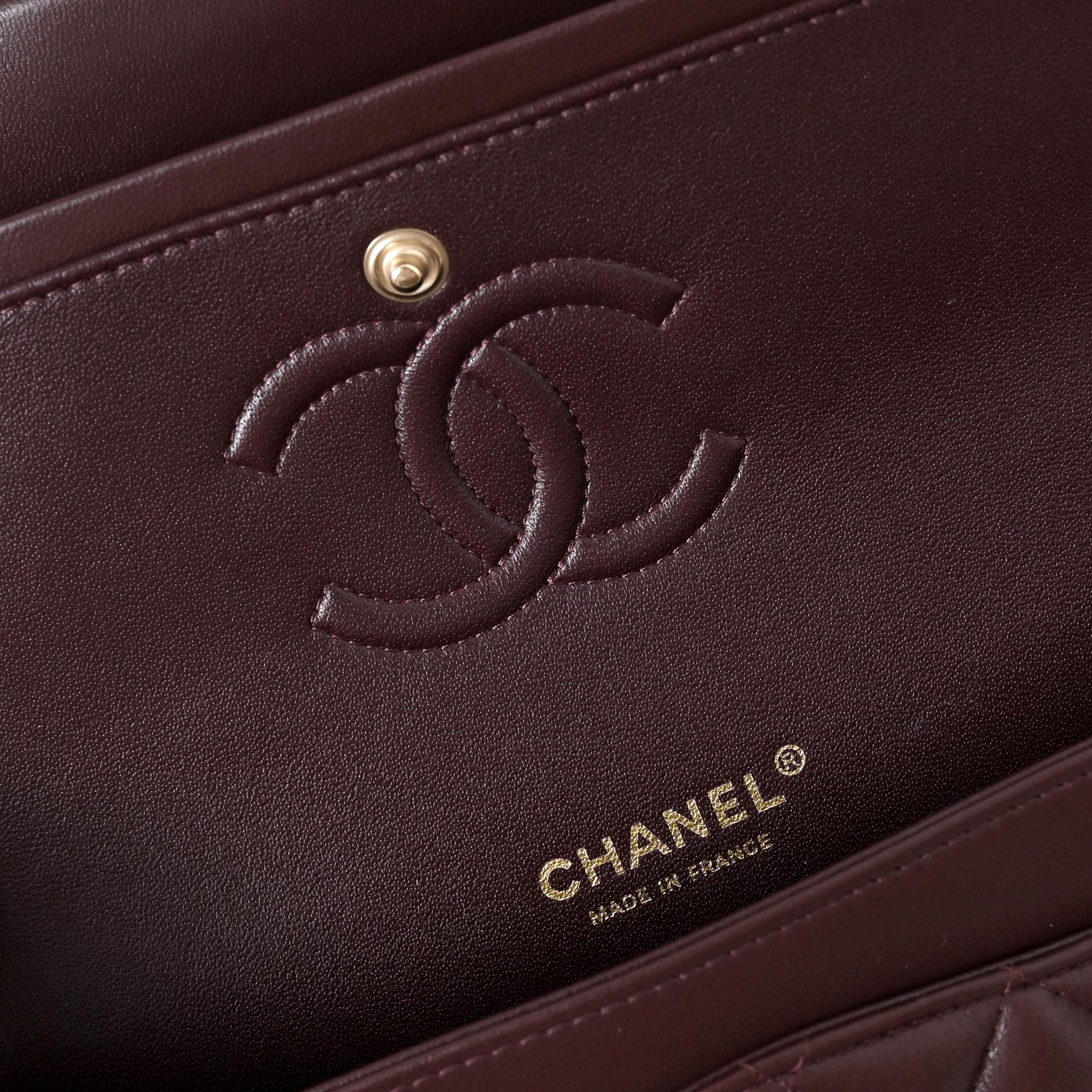 Ch*el classic flap handbag burgundy with light gold hardware a01113 23x14.5x6cm