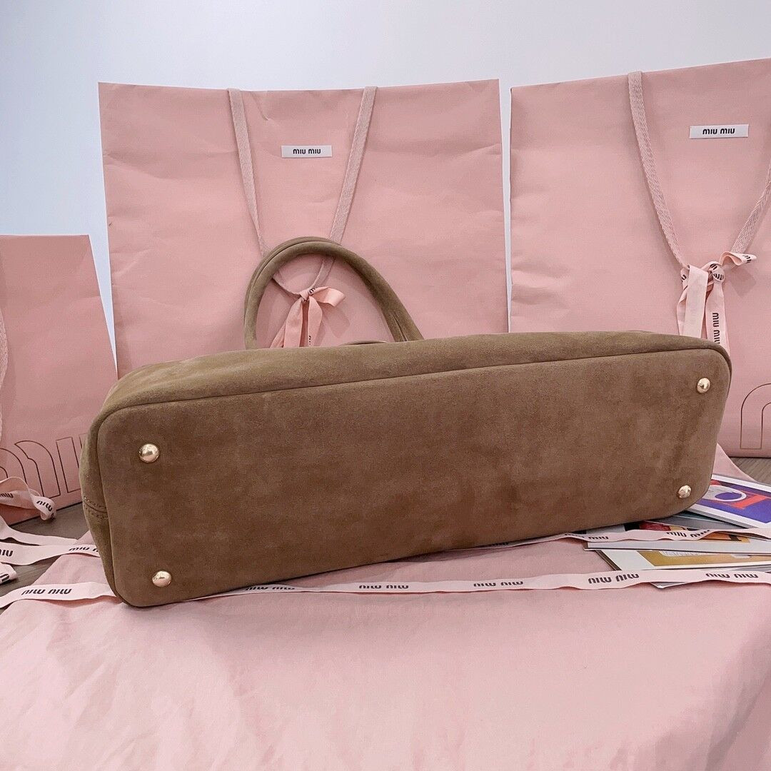 M1v M1v aventure suede bag 22.5x44x14.5cm
