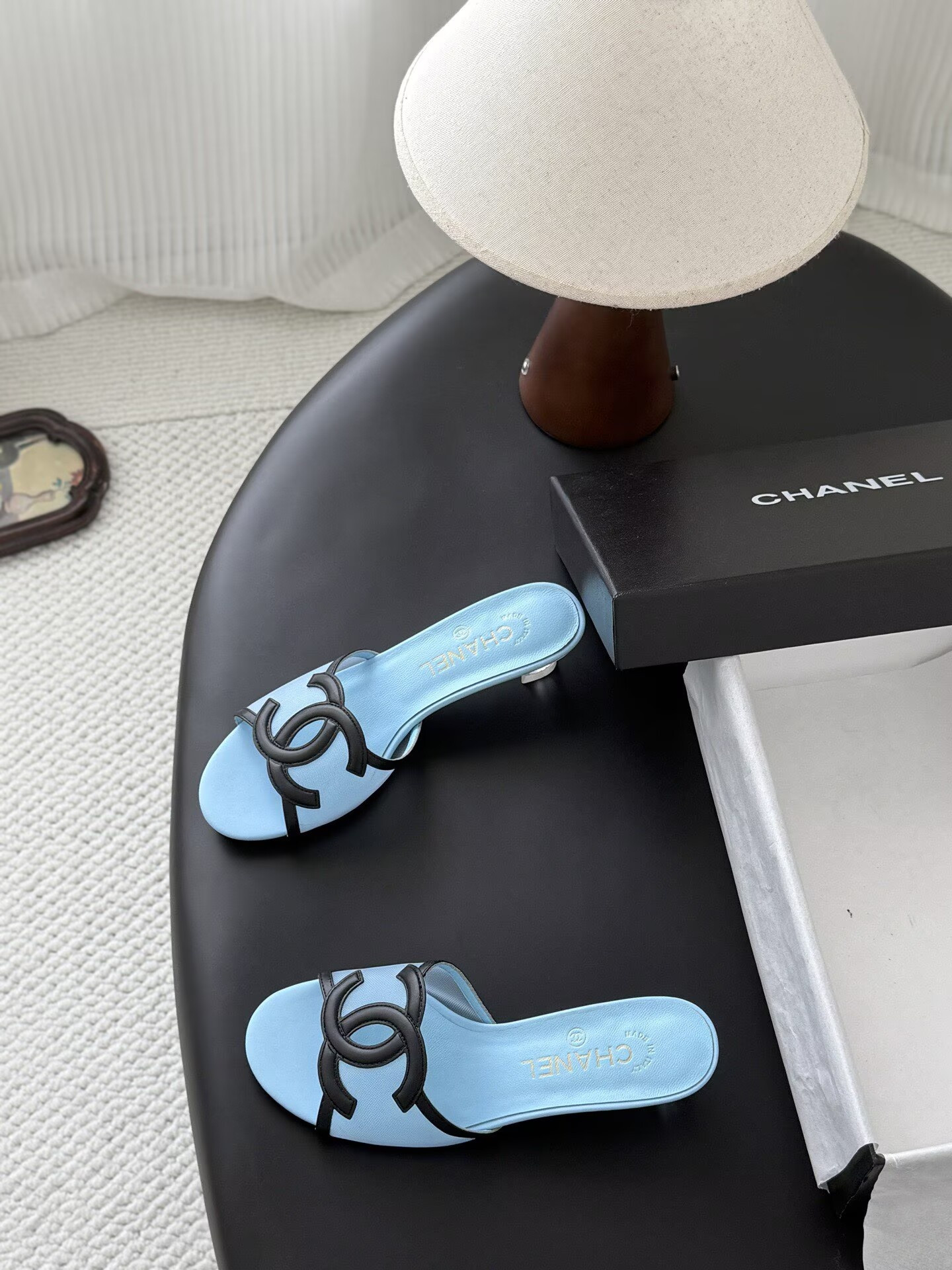 ua Ch*el sandals 4.5cm heel