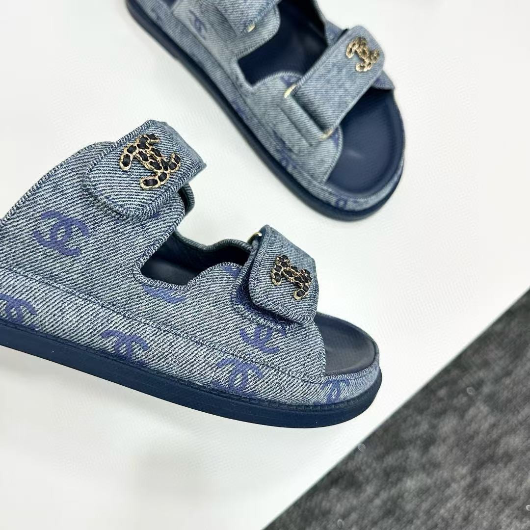 UA Ch*el Slides