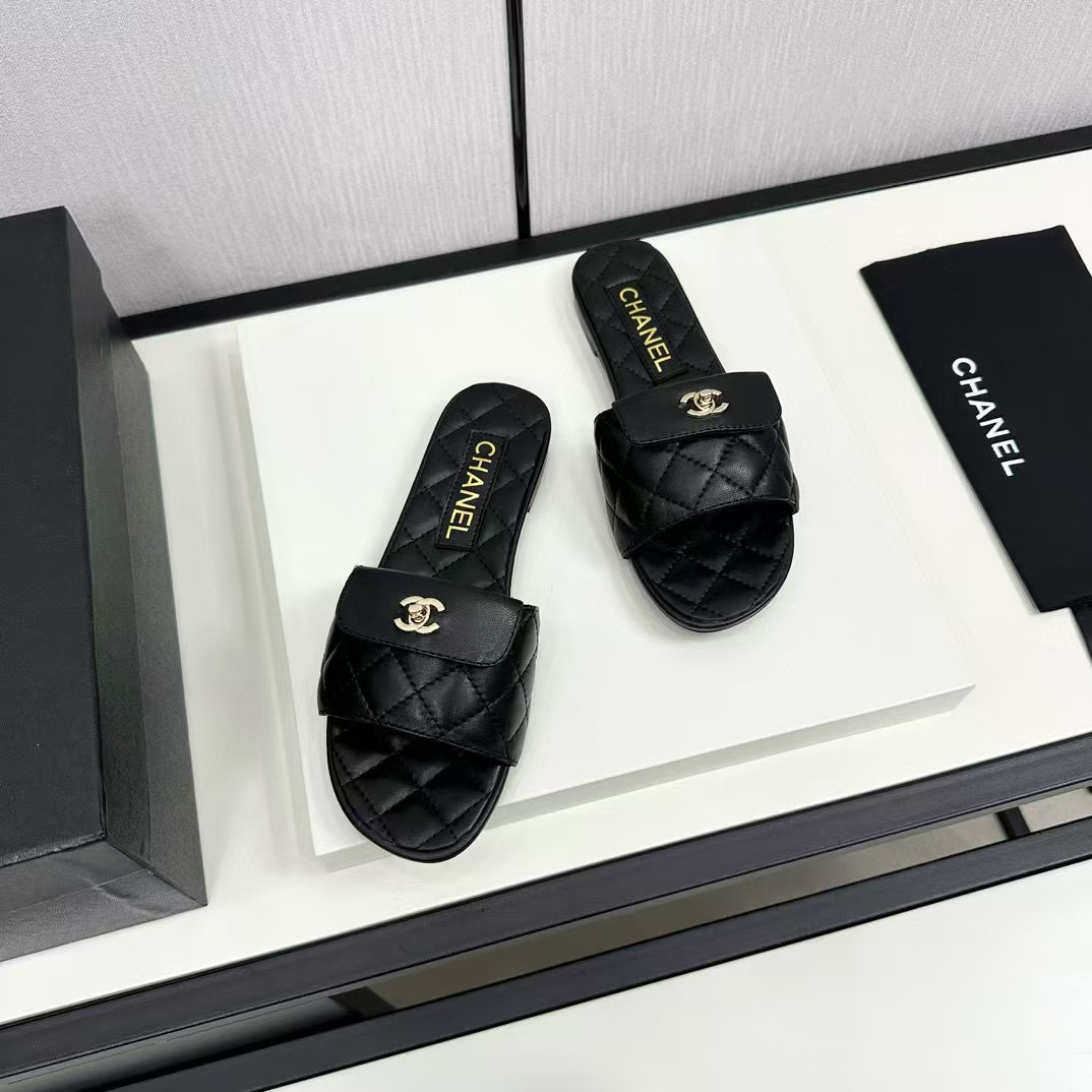 UA Ch*el Slippers
