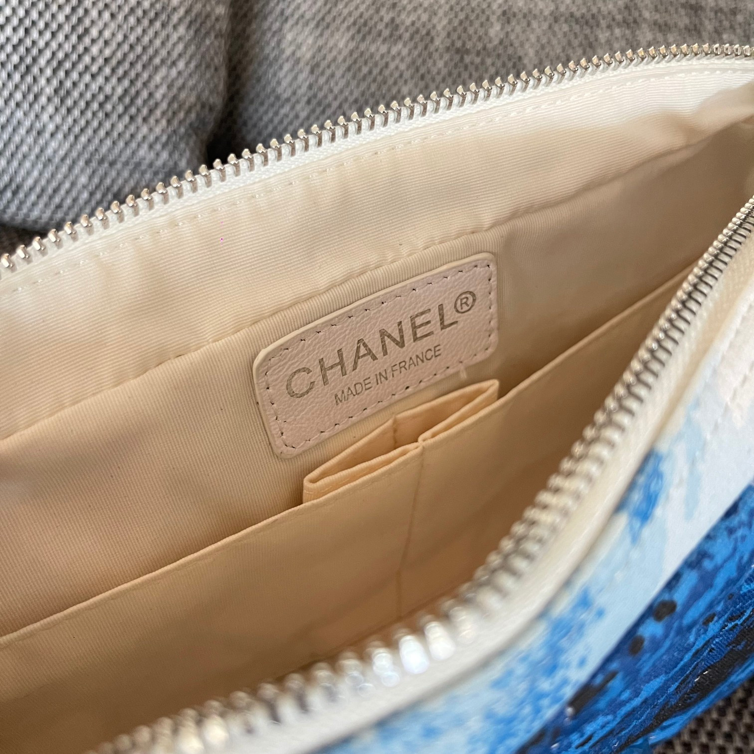 Ch*el surf line flap bag 25x15x6cm