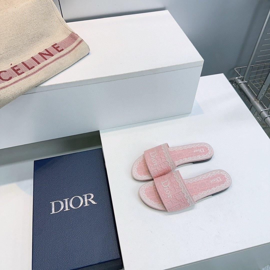 ua D*or dentelle slide