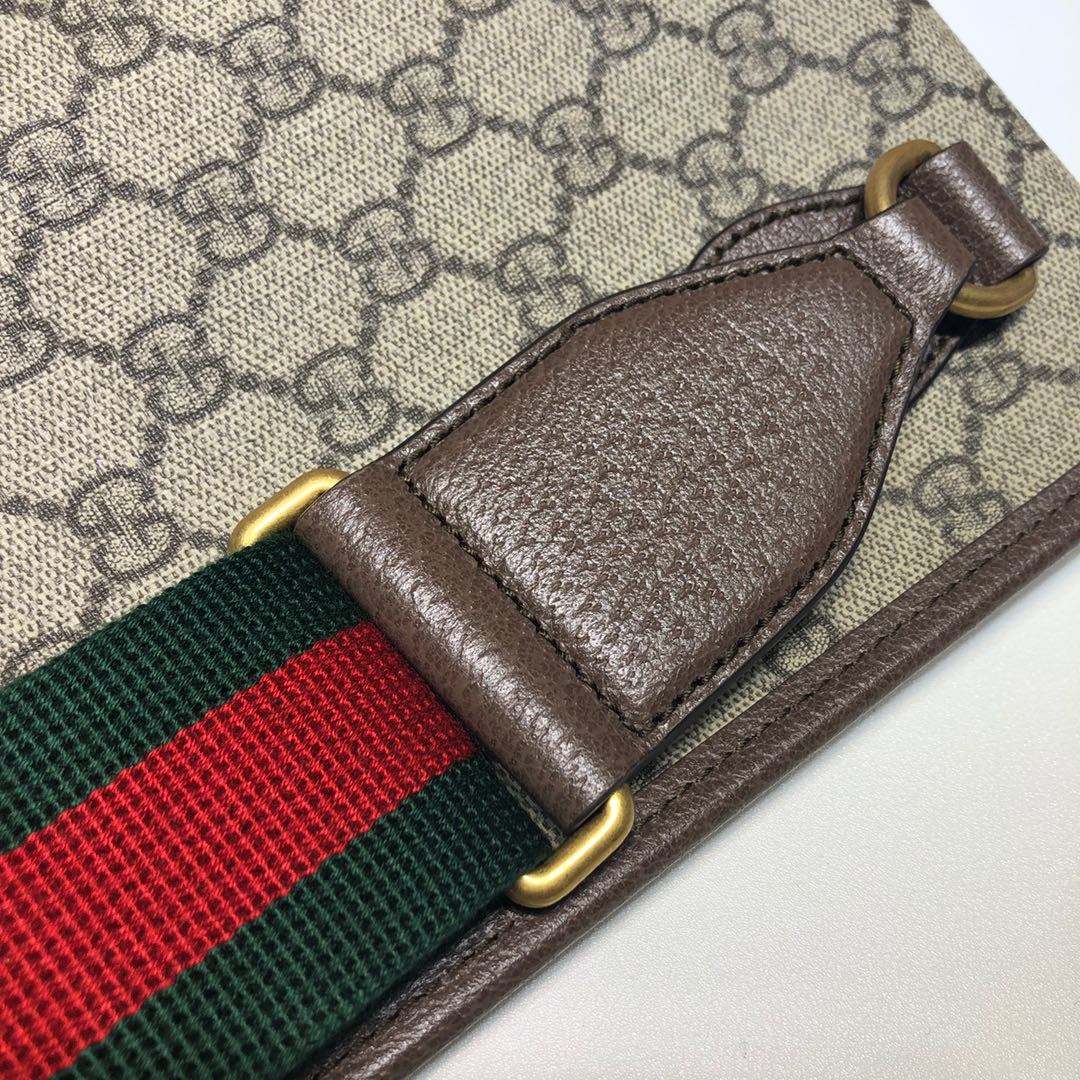 G*u*i neo vintage messenger bag 26x26x5cm