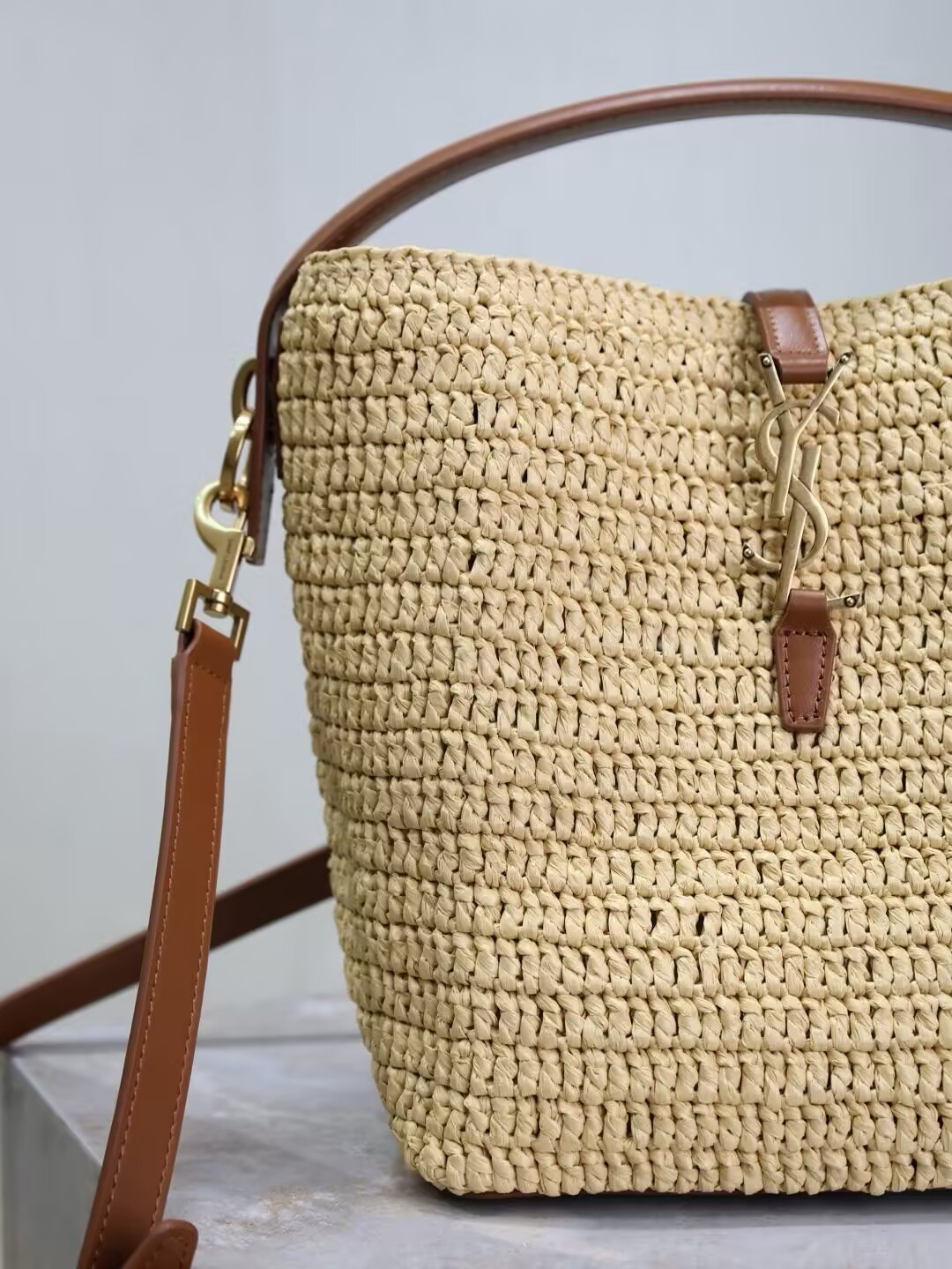 Y*L le 37 (raffia) 17x20x13cm