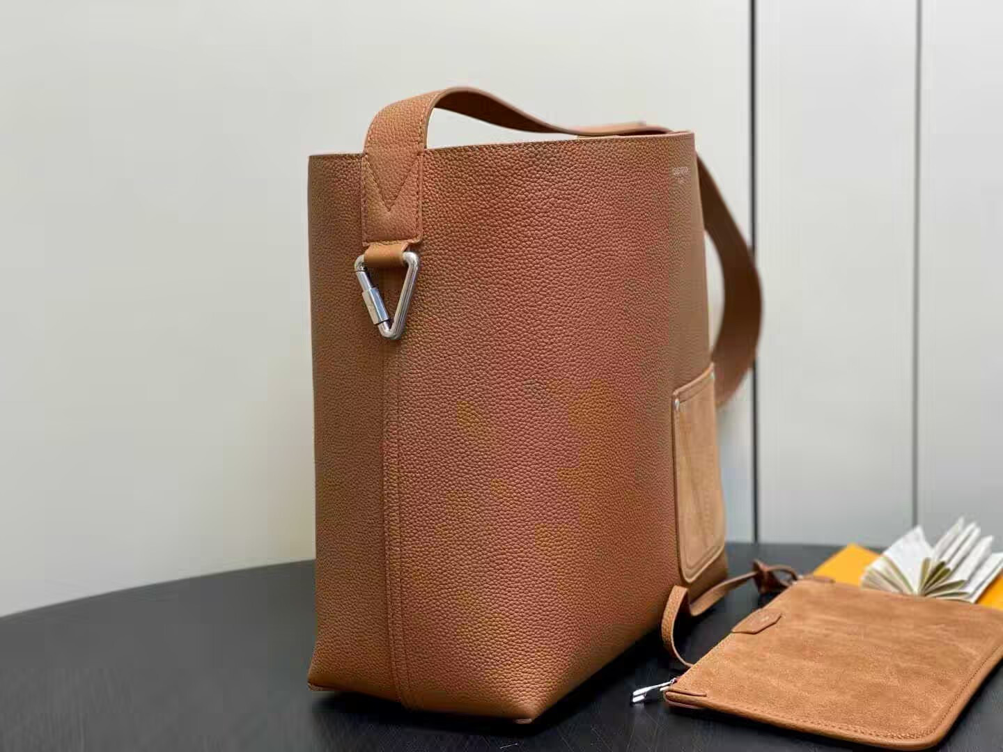 LV Verso Hobo M26745 33 x 15.5 x 30cm