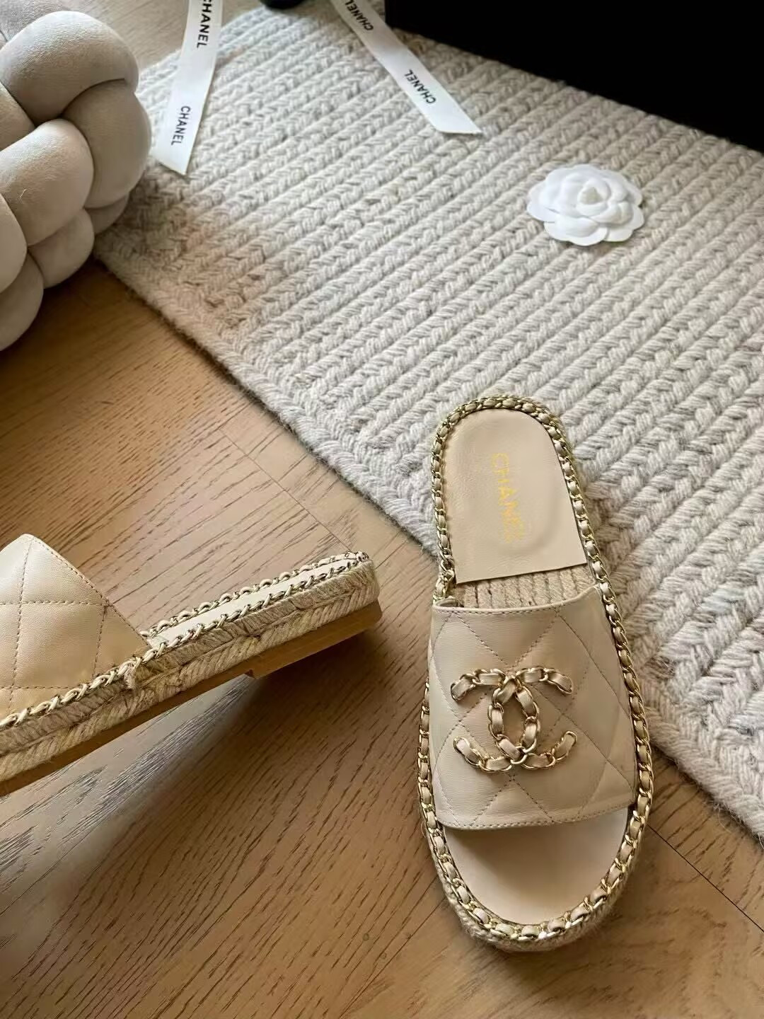UA Ch*el Slides