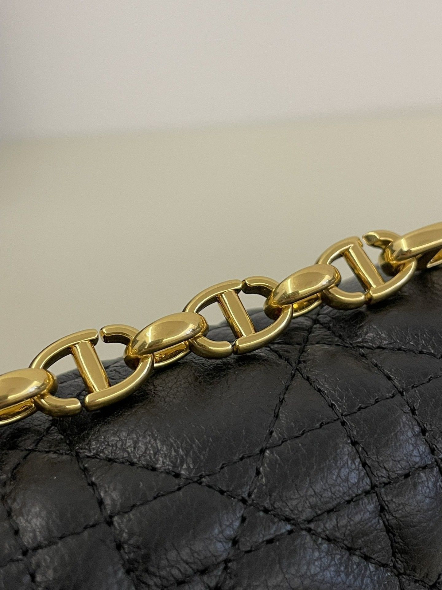 medium d*or caro bag S*pple cannage calfskin 25.5 x 15.5 x 8 cm