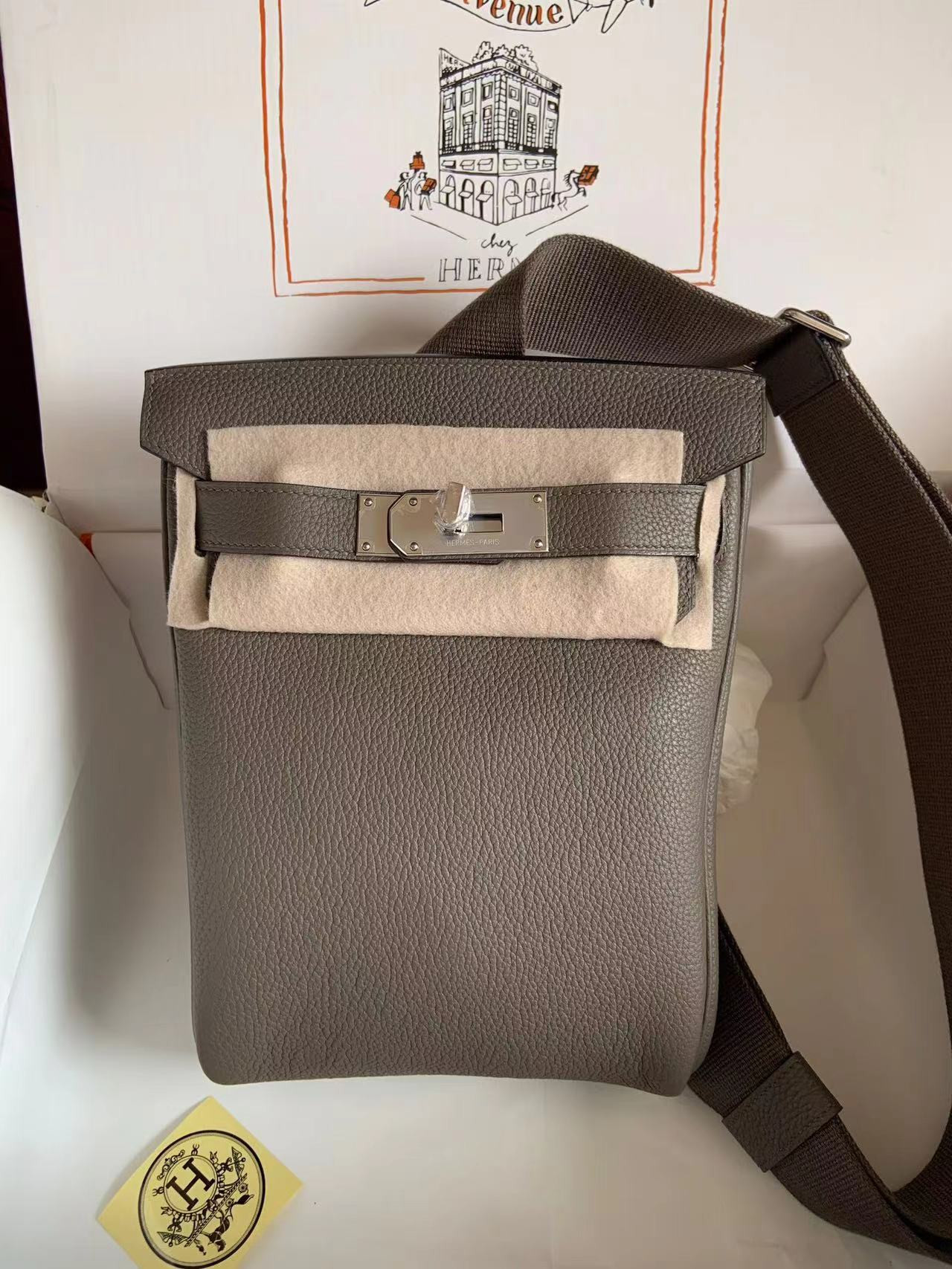 H**mes Hac a Dos Bag 18x28cm
