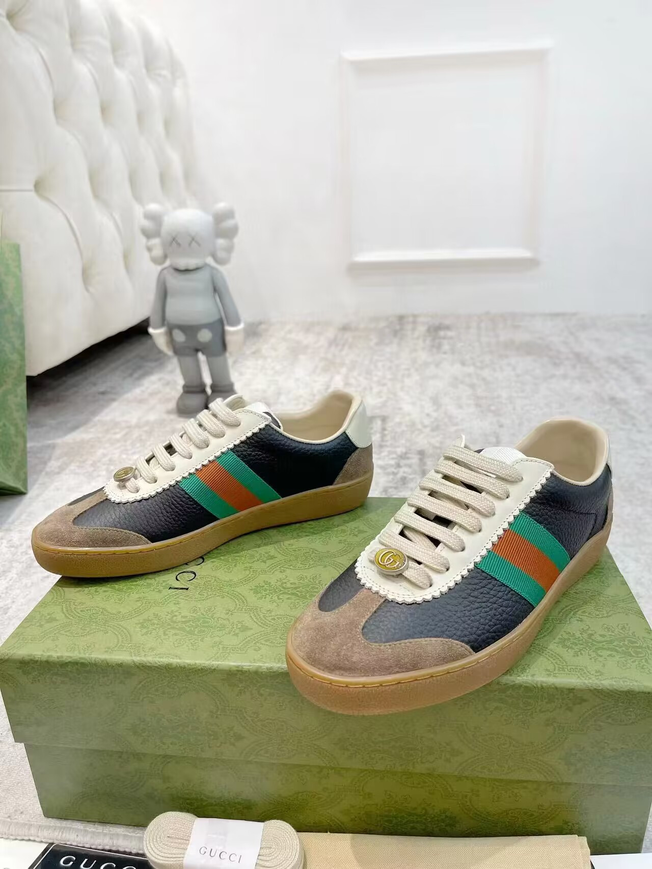 UA G*u*i G74 Web Sneaker