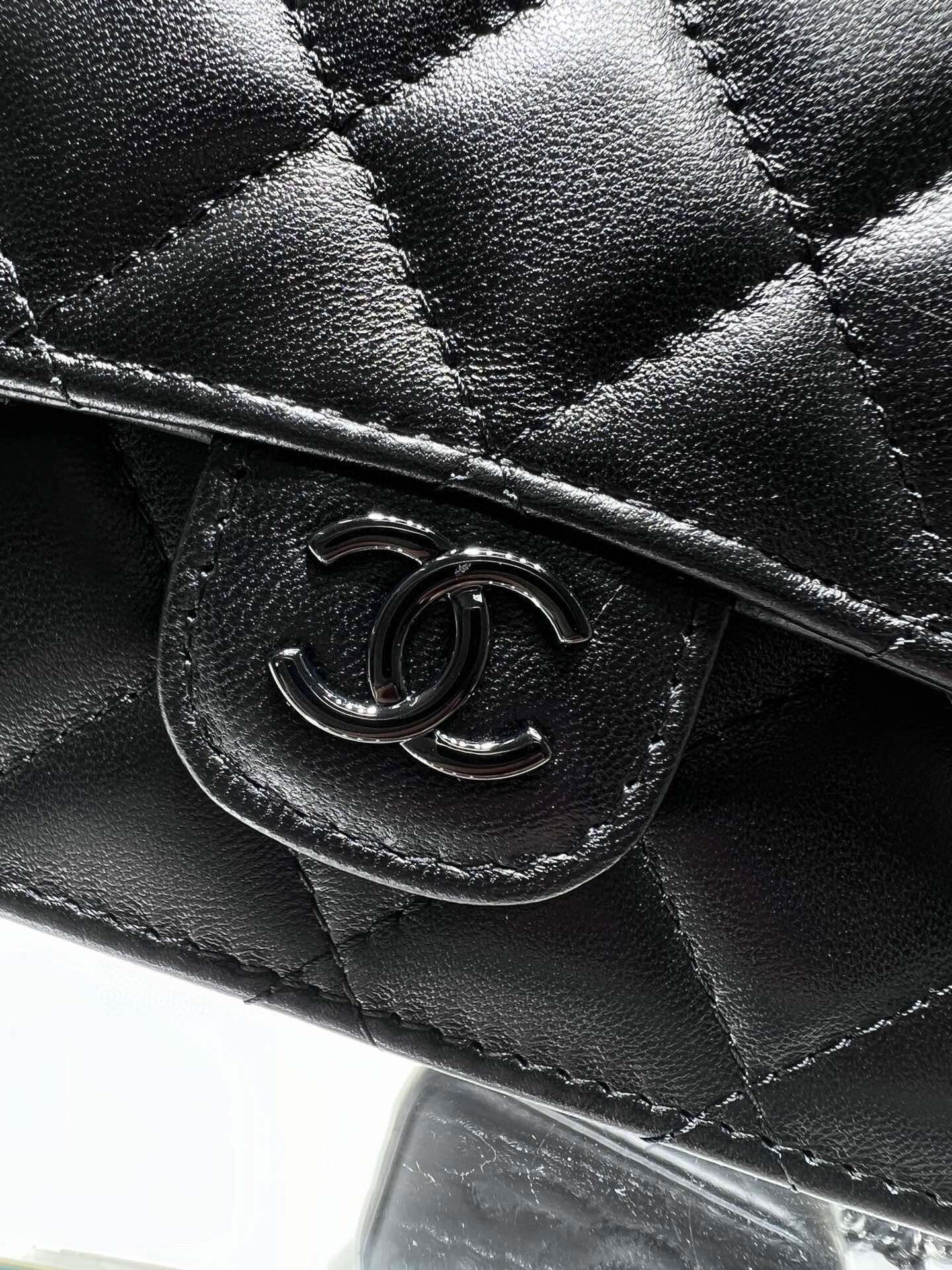 Ch*el classic handbag with top handle 17x9x3cm