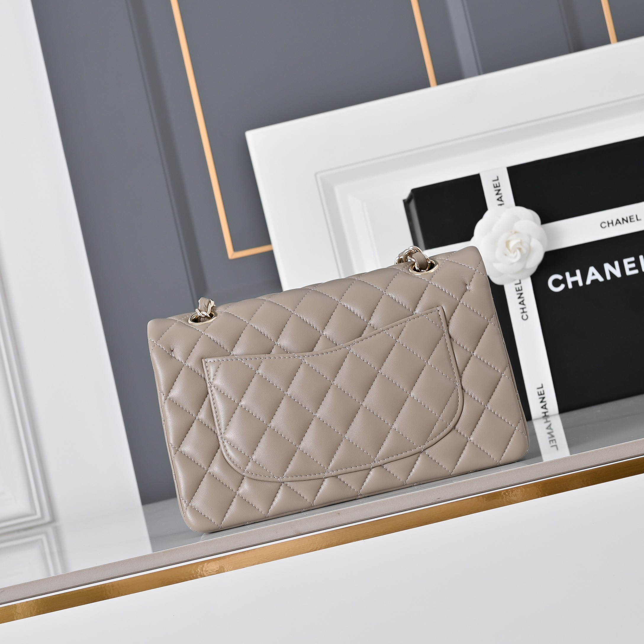 Ch*el classic flap handbag light gold hardware a01113 23x14.5x6cm