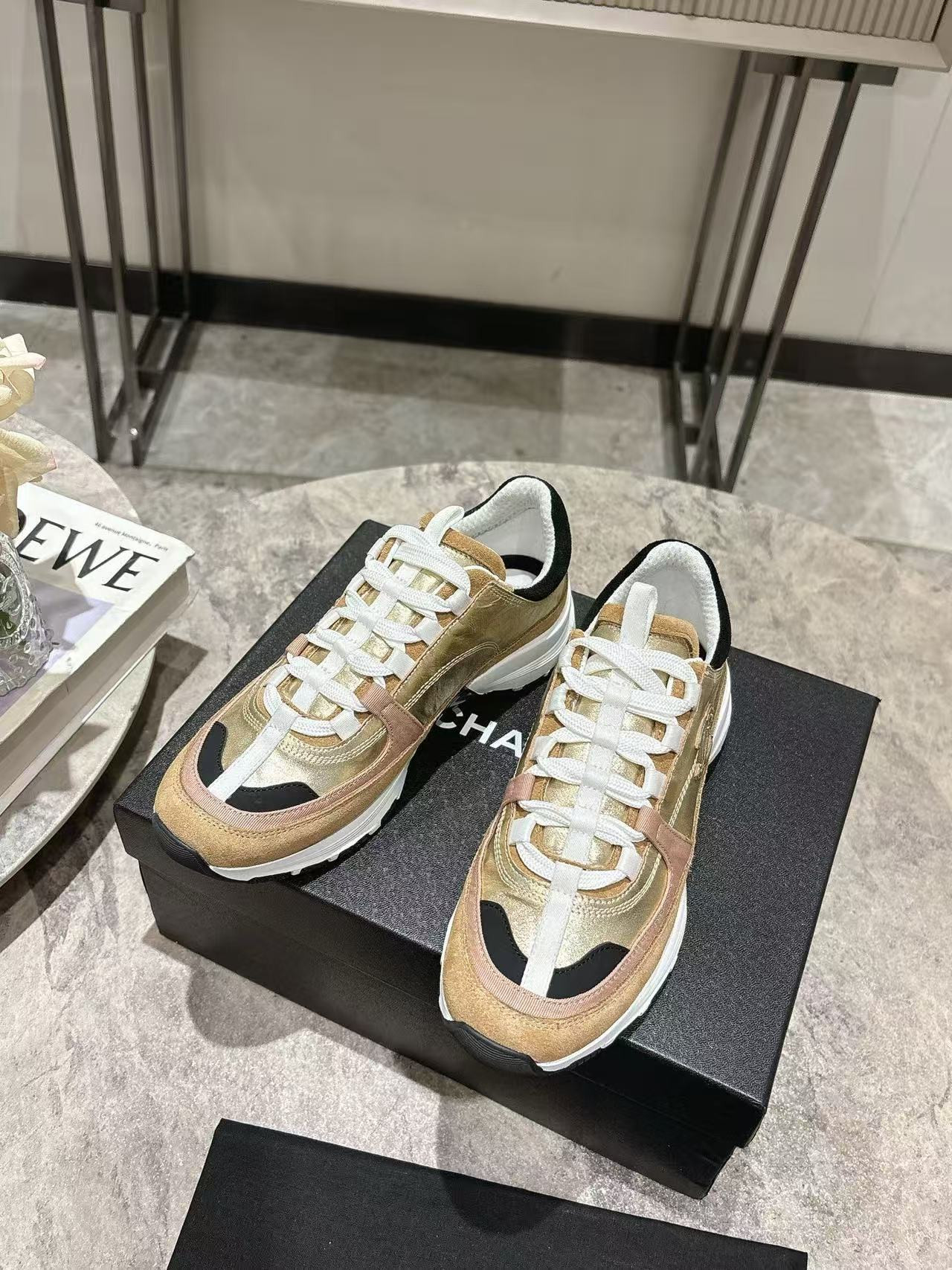 UA Ch*el SNEAKERS