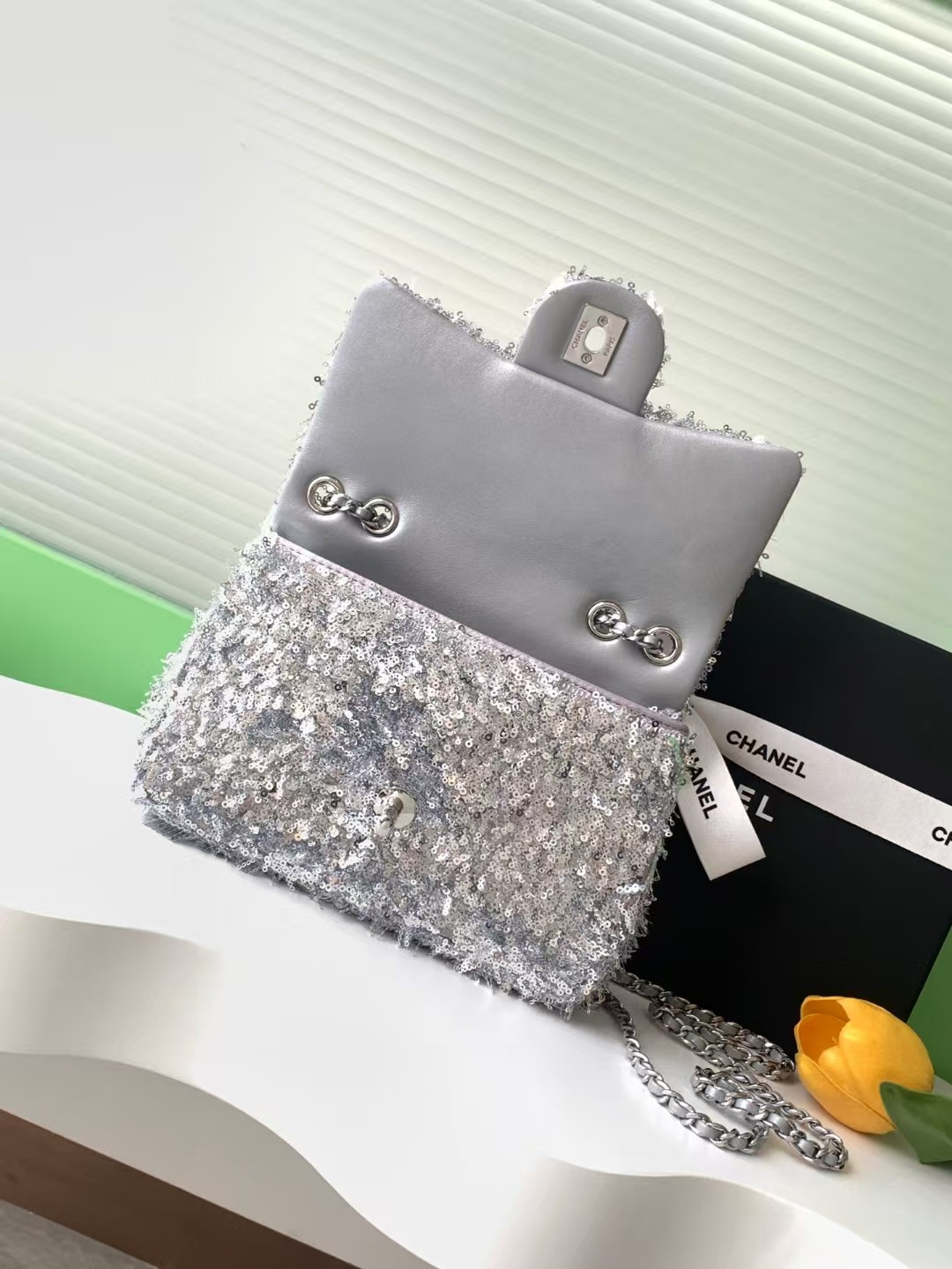 Ch*el CRUISE 25C FLAP BAG 14x21x8cm