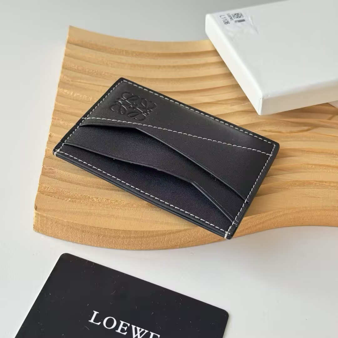 L0ew* puzzle cardholder