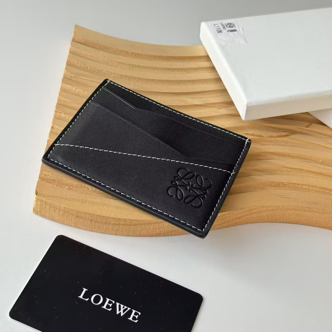L0ew* puzzle cardholder