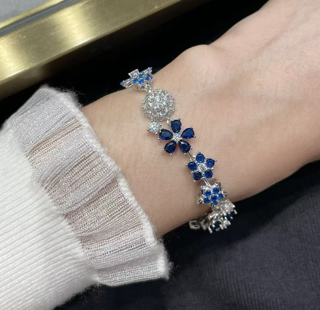 V*N CL*F & Arpels Colored Floral Bracelet