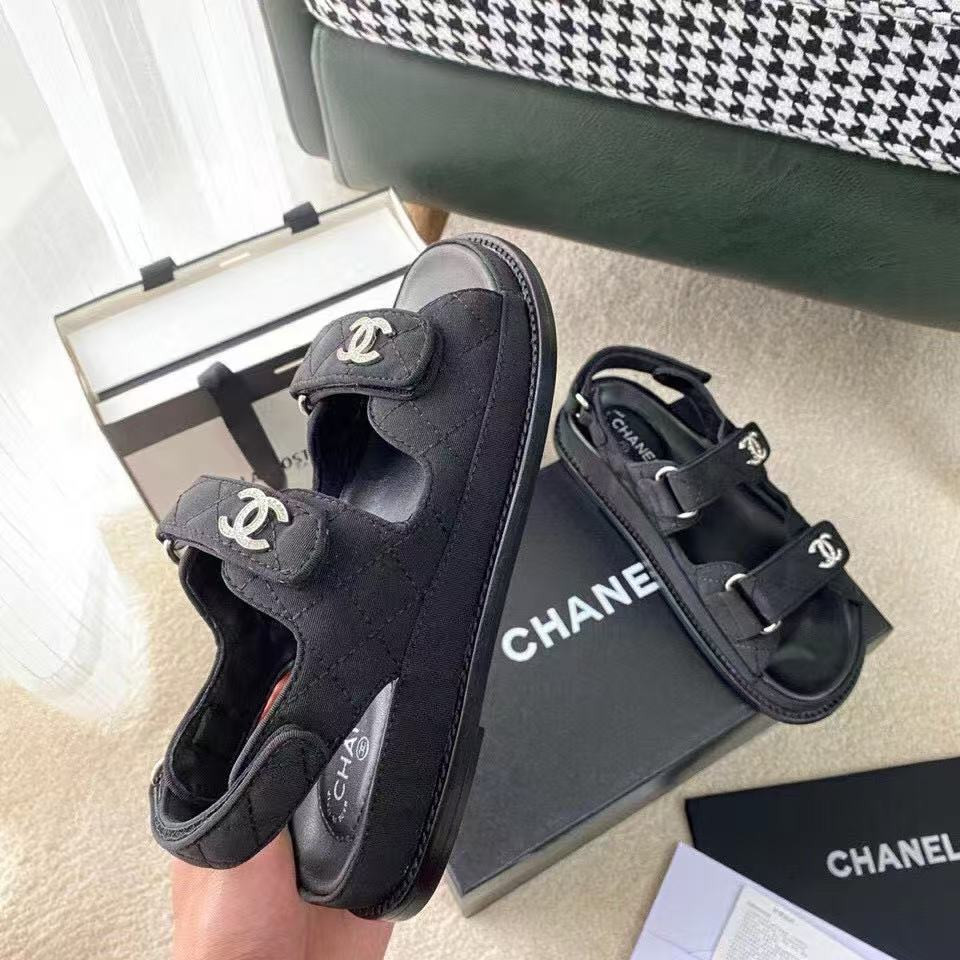 UA Ch*el SLIDES