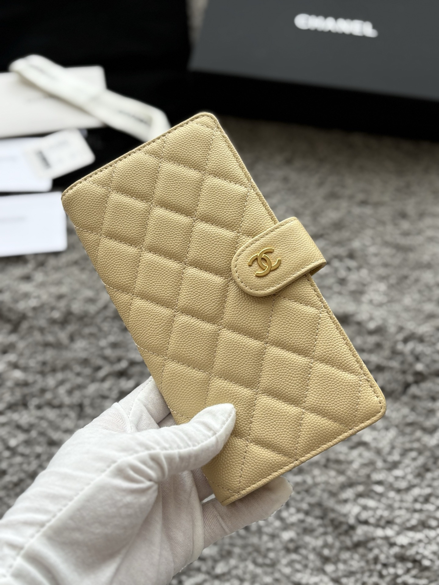 Ch*el passport holder a96067 19x10x3cm