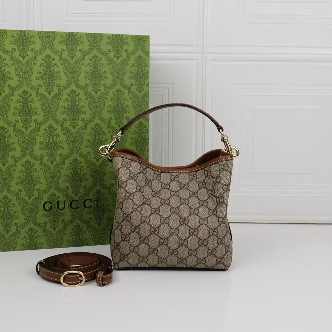 G*u*i GG Emblem Small Bucket Bag 19x18x11cm