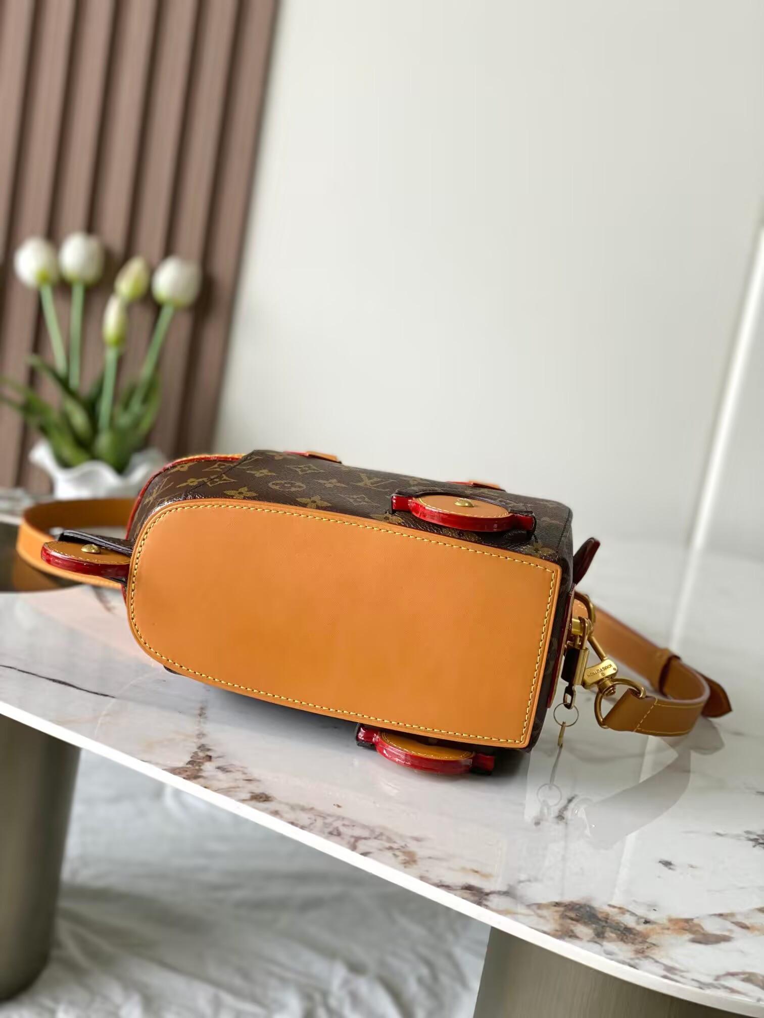 lv R1ckshaw wearable wallet m28020 28x18x11cm