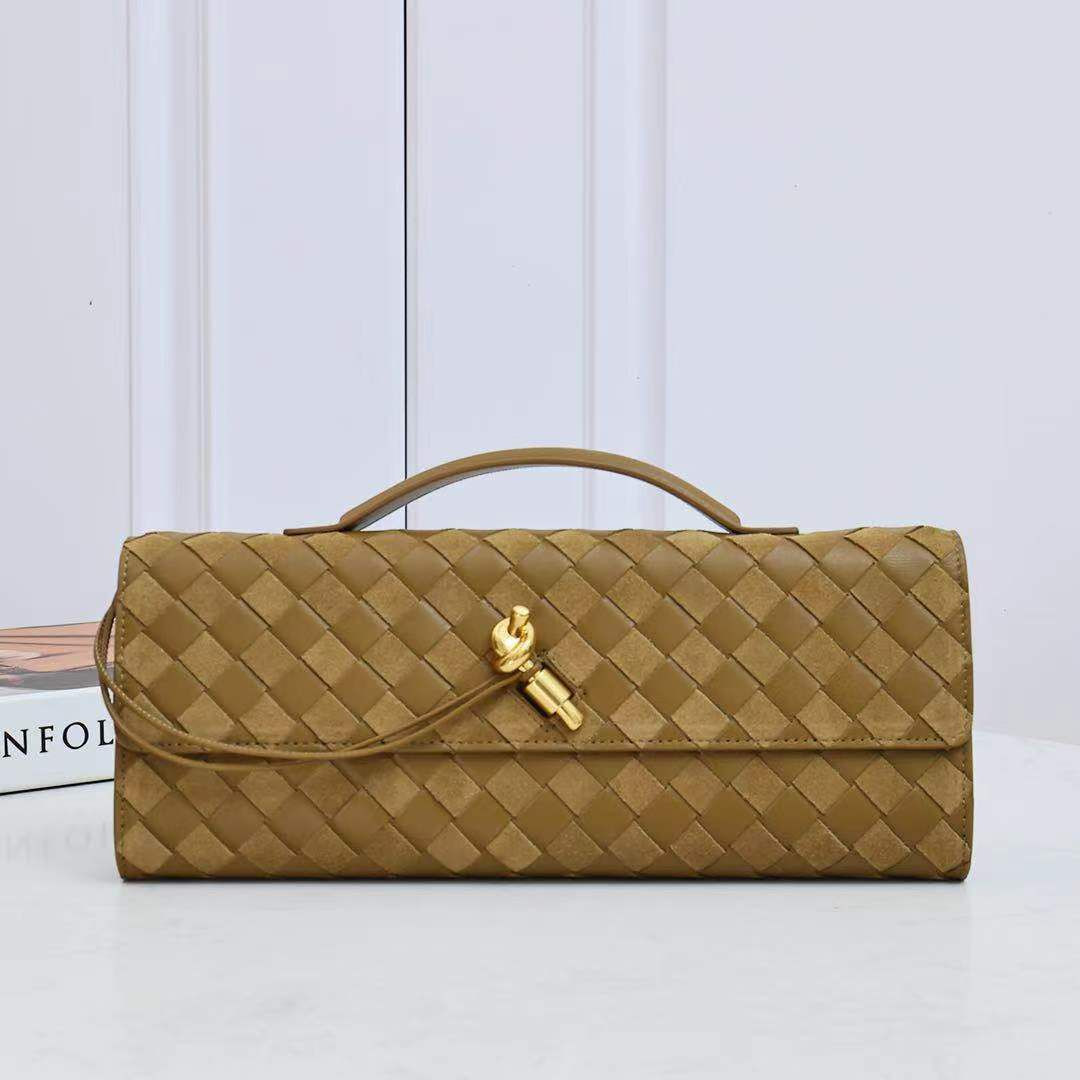 Bo*te*ga Ve*ne*ta Long Clutch Andiamo With Handle Fondant 31x13x3cm