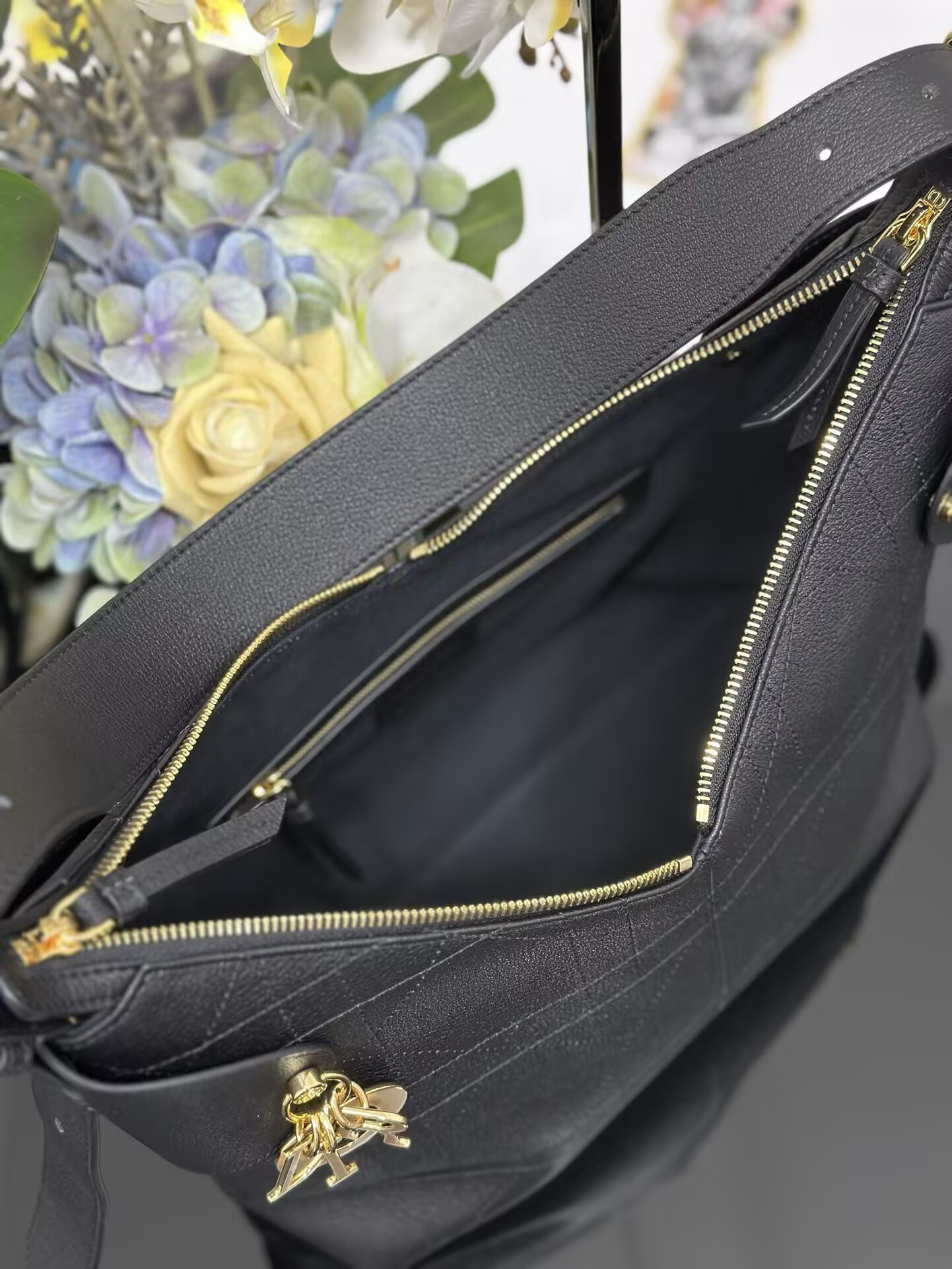 D*or medium D*or voyage bag 28x18x12cm