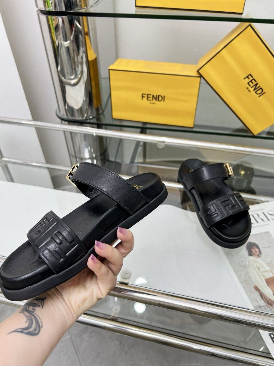 ua F**di feel ff double band sandal