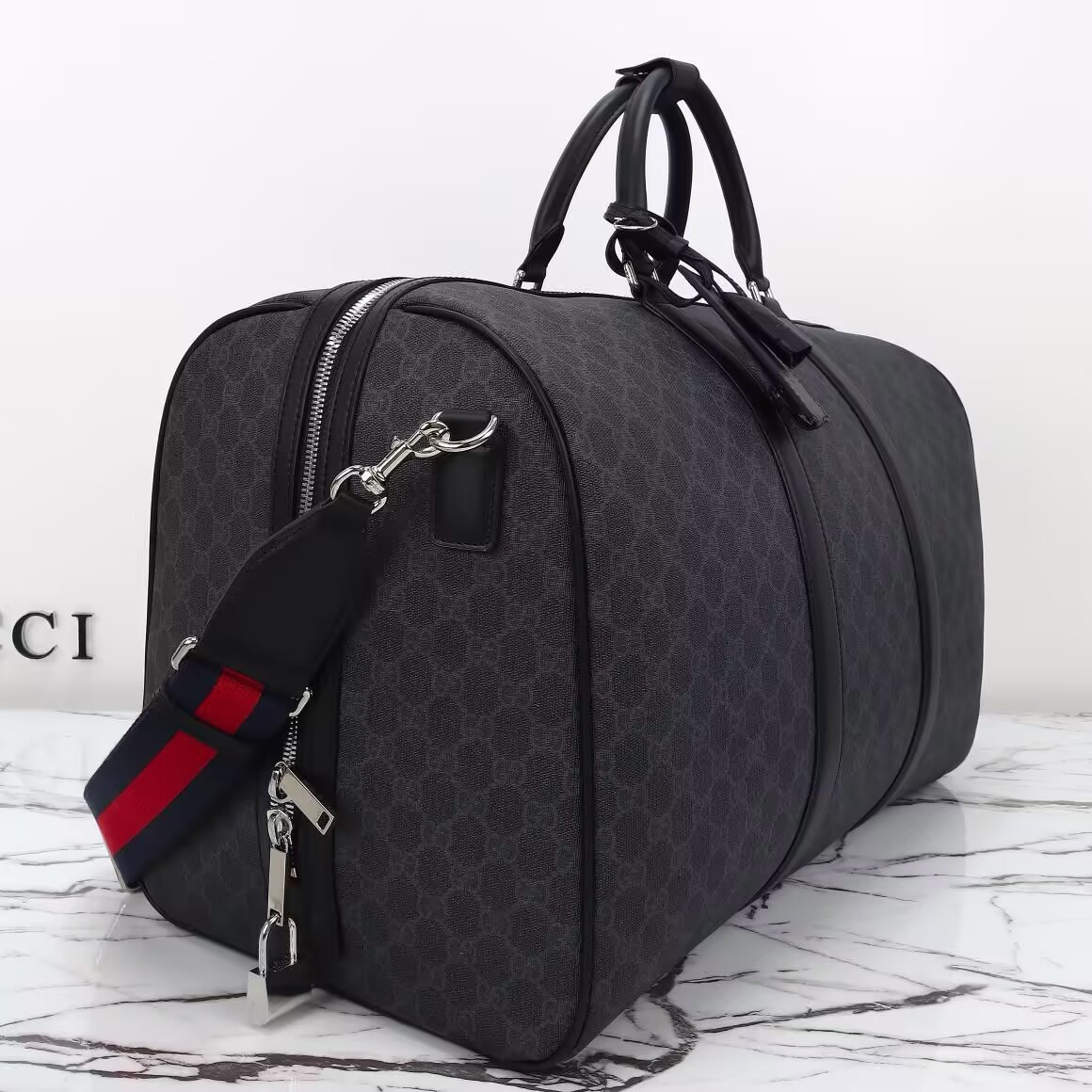 G*u*i gg black large duffle bag 52x33x28cm