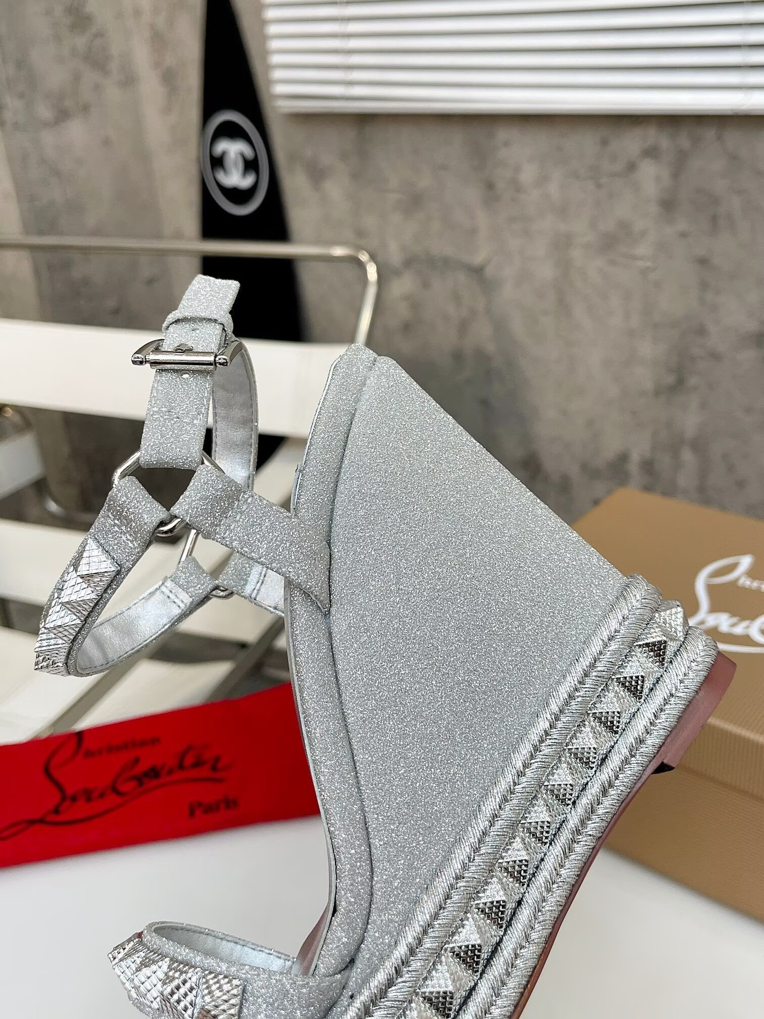 ua Ch**an louboutin pyraclou 120 mm